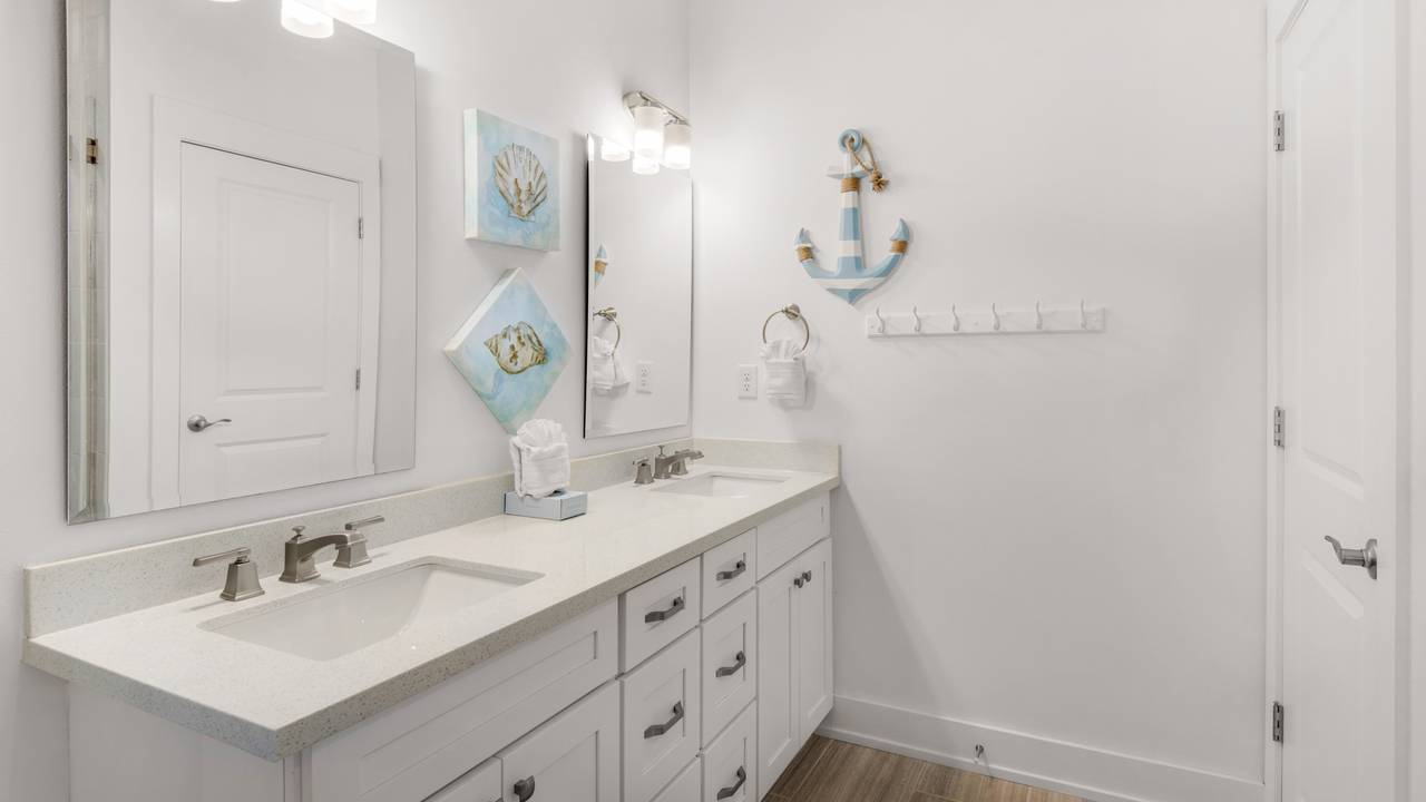 128 Sea Breeze Circle Master Bathroom 128 Sea Breeze Circle Master Bathroom