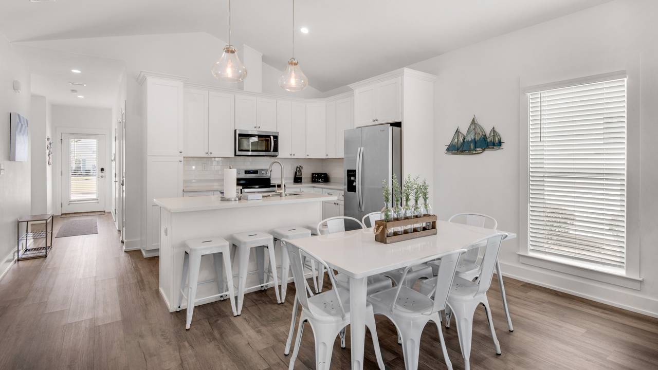 128 Sea Breeze Circle Main Open Concept Area 128 Sea Breeze Circle Main Open Concept Area