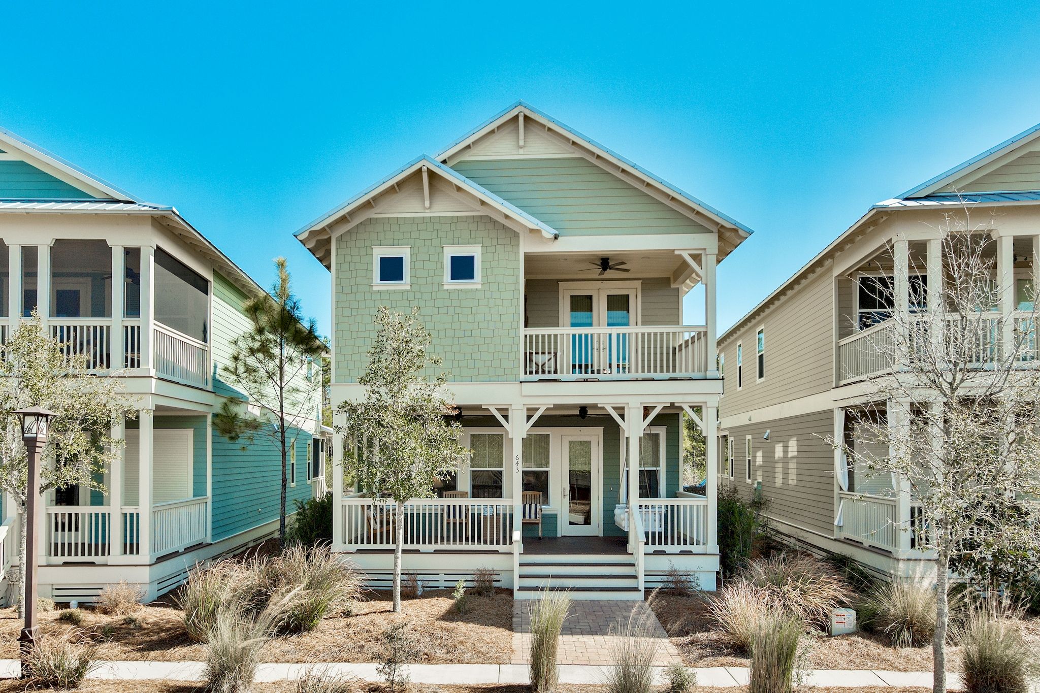 Cest La Vie Exterior