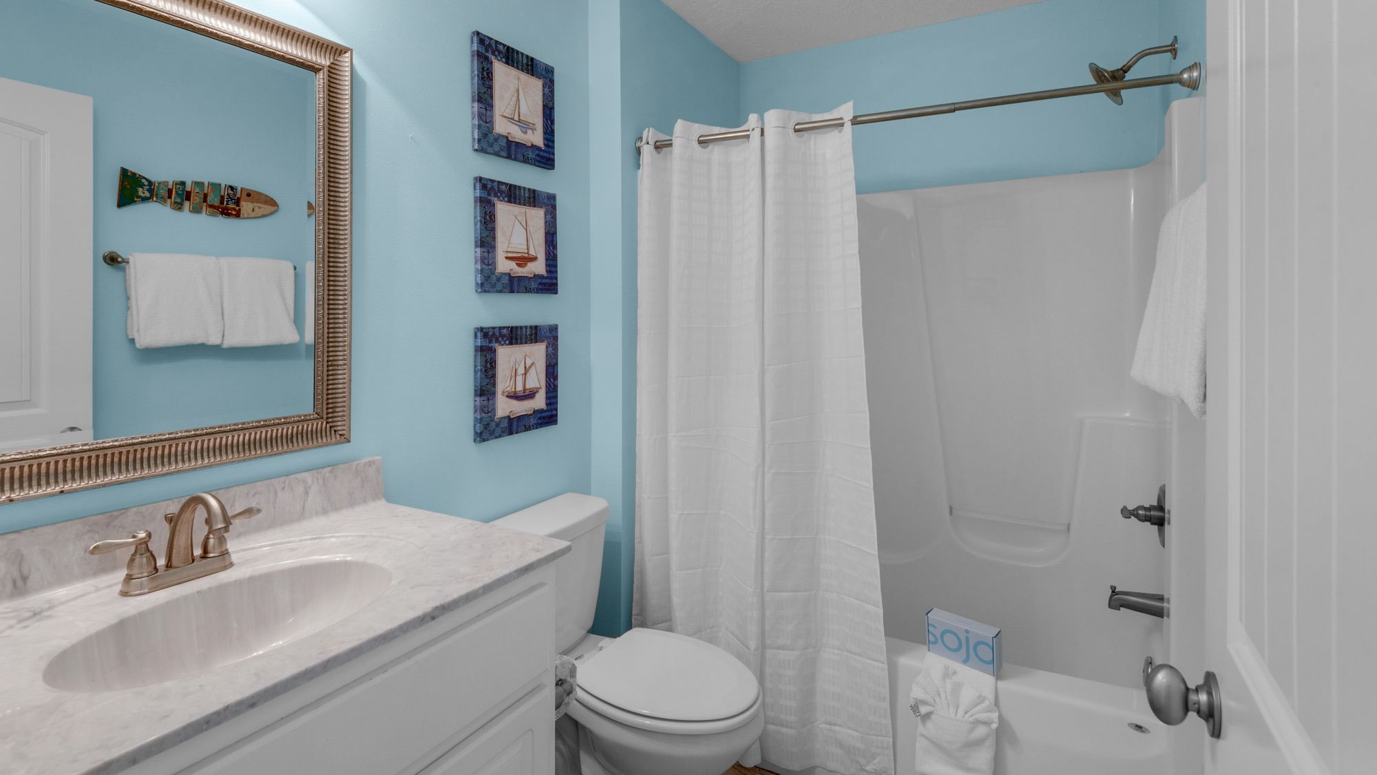 Sandy Teauxs Bathroom