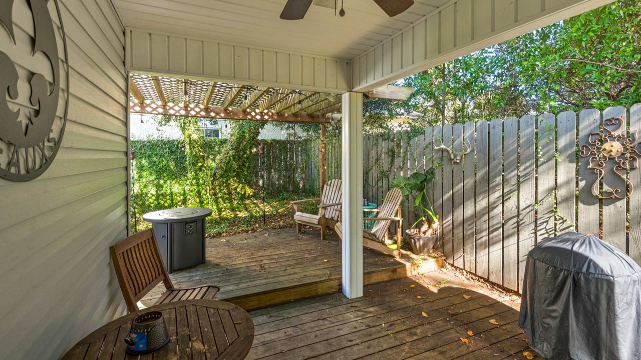 Sandy Teauxs Backyard Sandy Teauxs Backyard