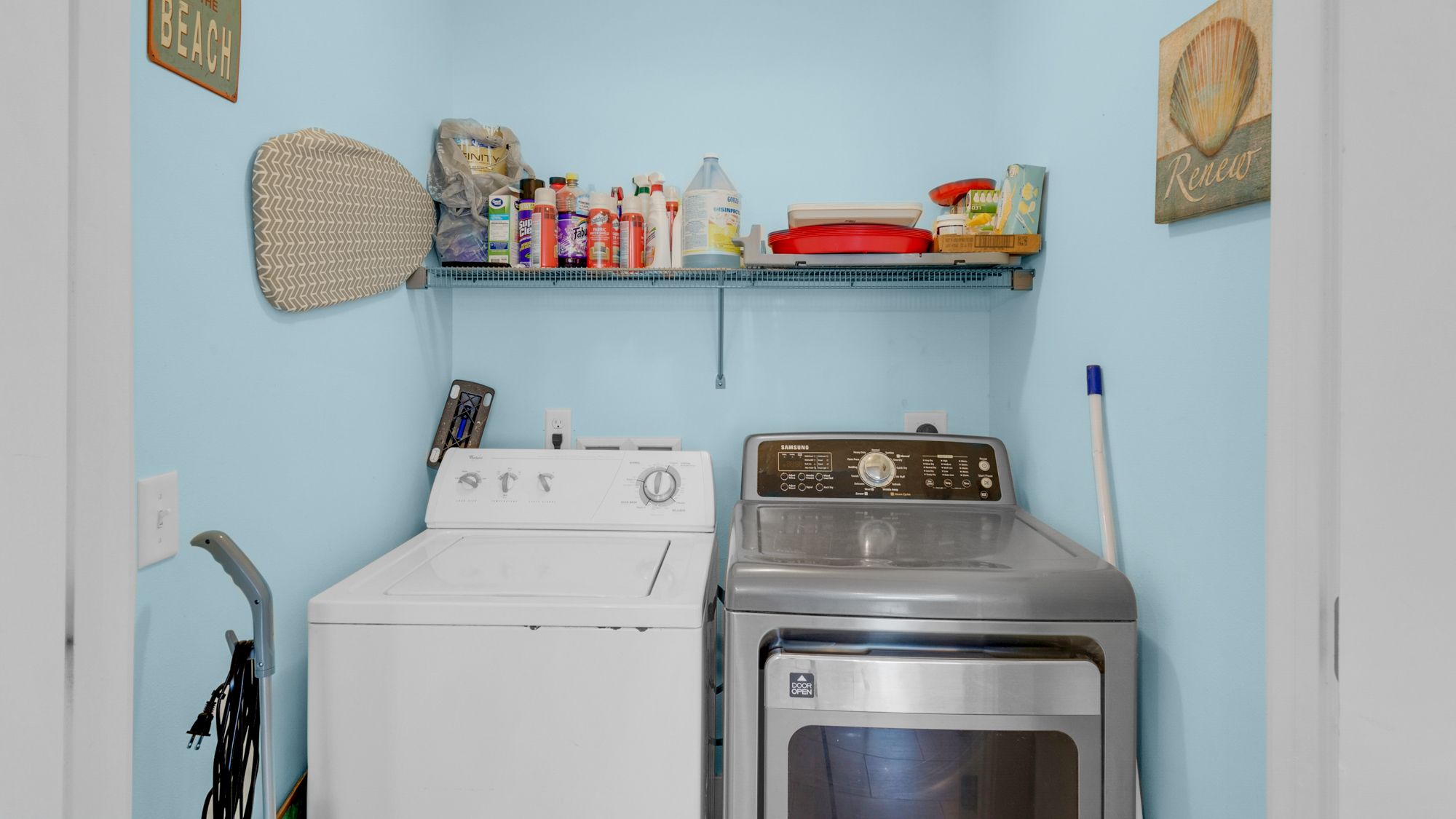 Sandy Teauxs Washer and Dryer