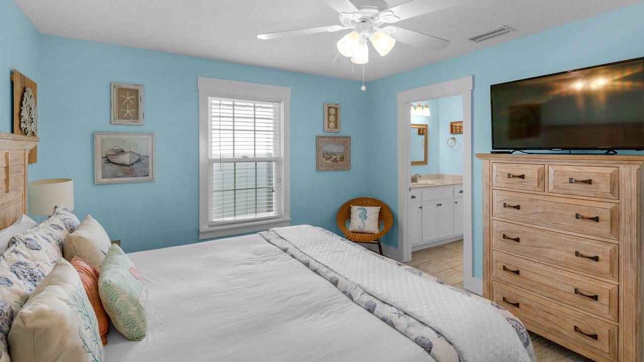 Sandy Teauxs Bedroom with Attached Bath Sandy Teauxs Bedroom with Attached Bath