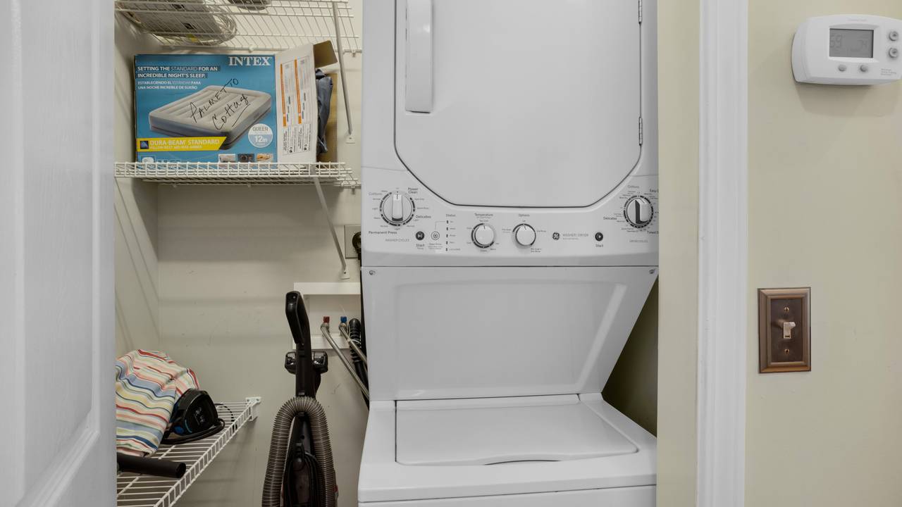 Palmetto Cottage Washer and Dryer Palmetto Cottage Washer and Dryer