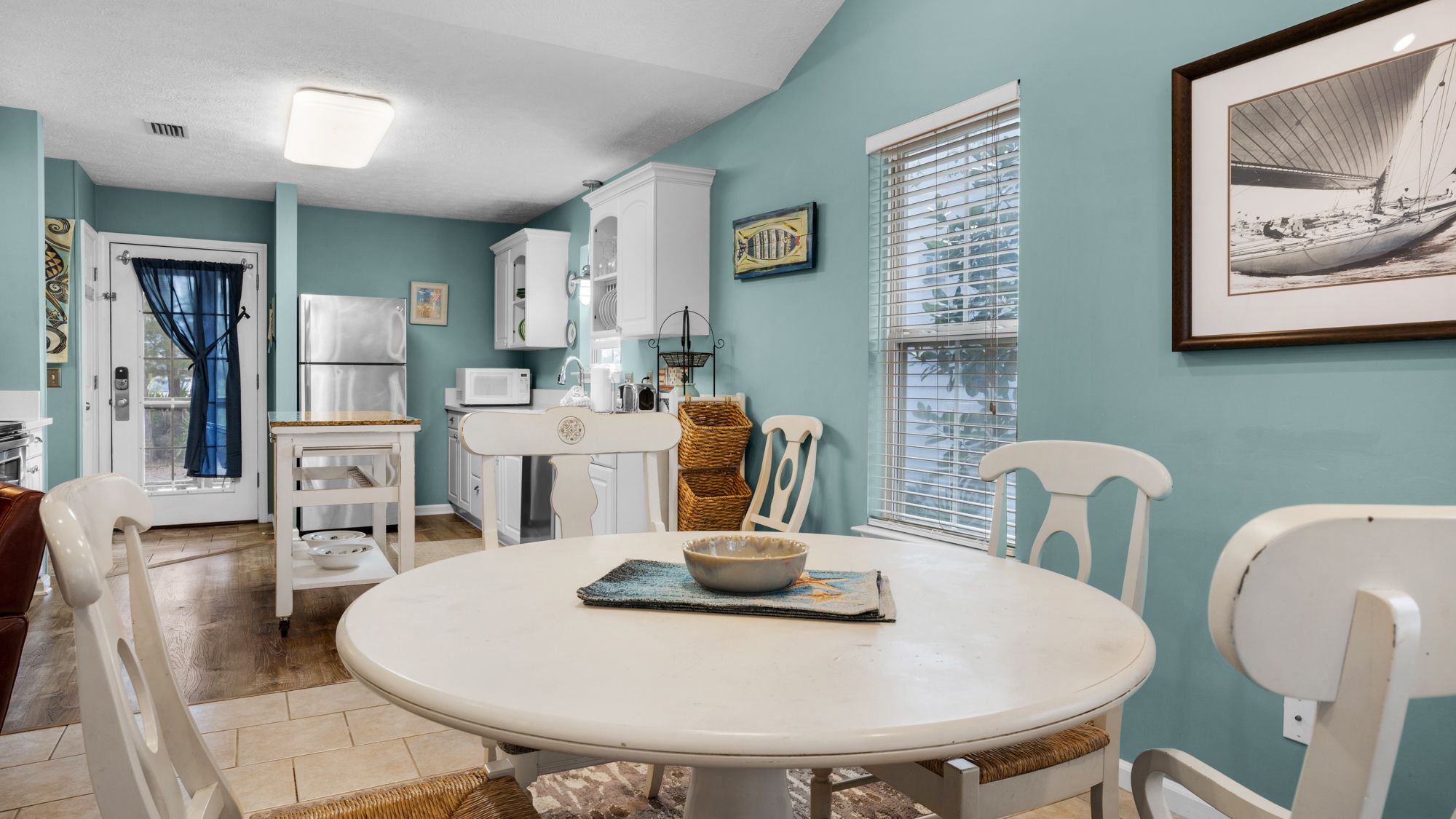 Palmetto Cottage Dining Table