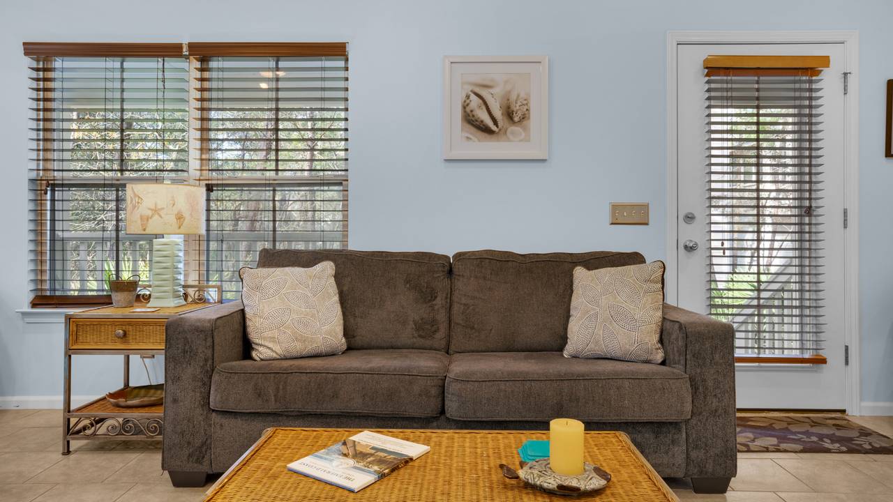 Palmetto Cottage Couch Palmetto Cottage Couch