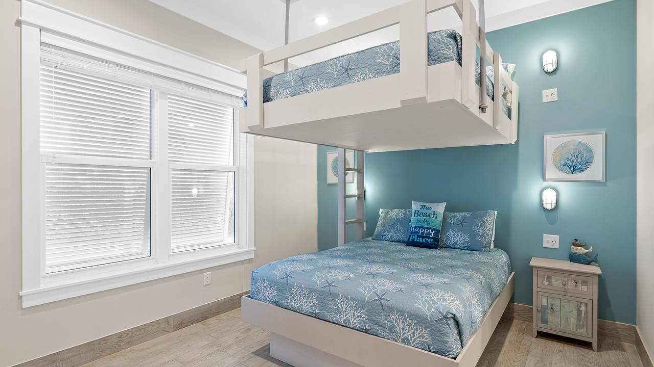 17491 Front Beach Road 17491 Front Beach Road