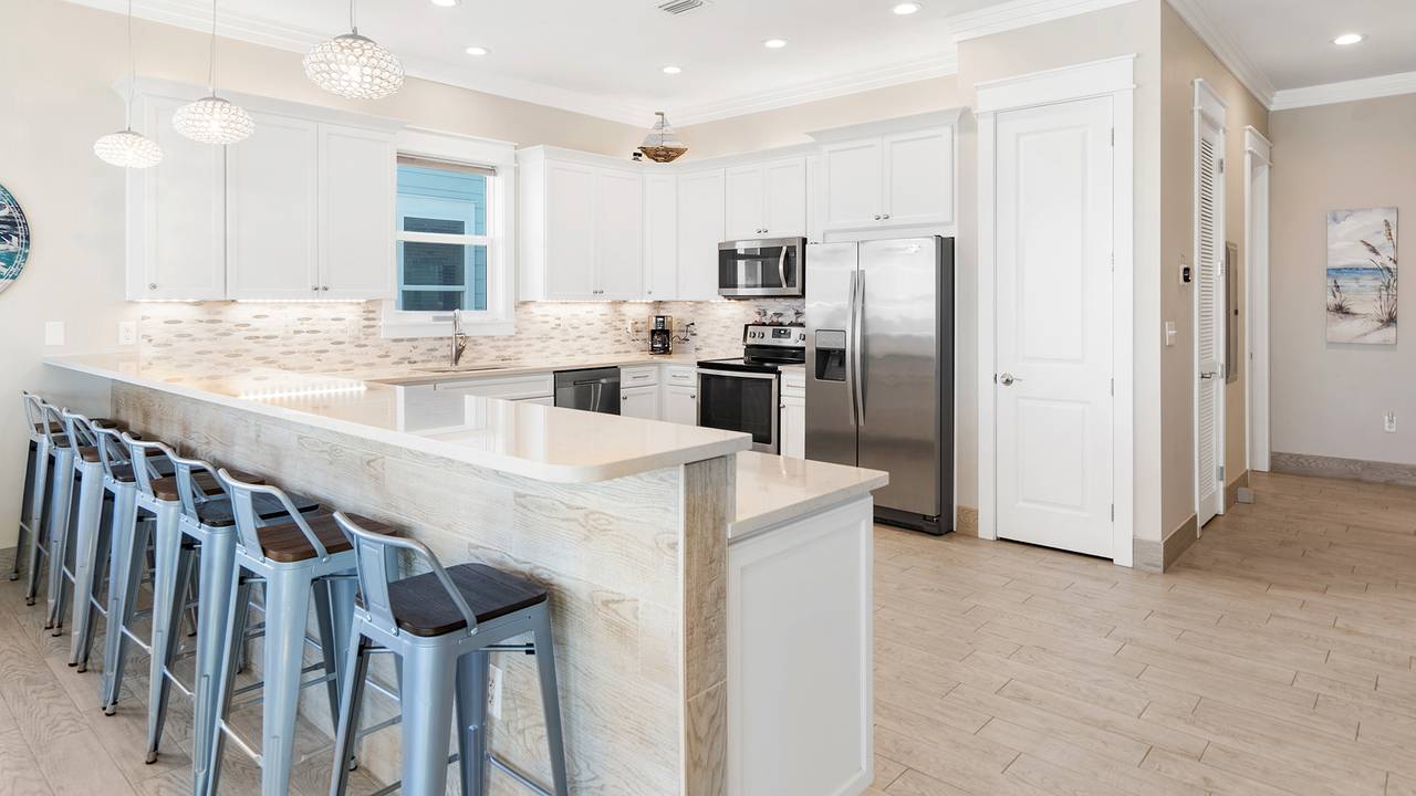 17491 Front Beach Road 17491 Front Beach Road