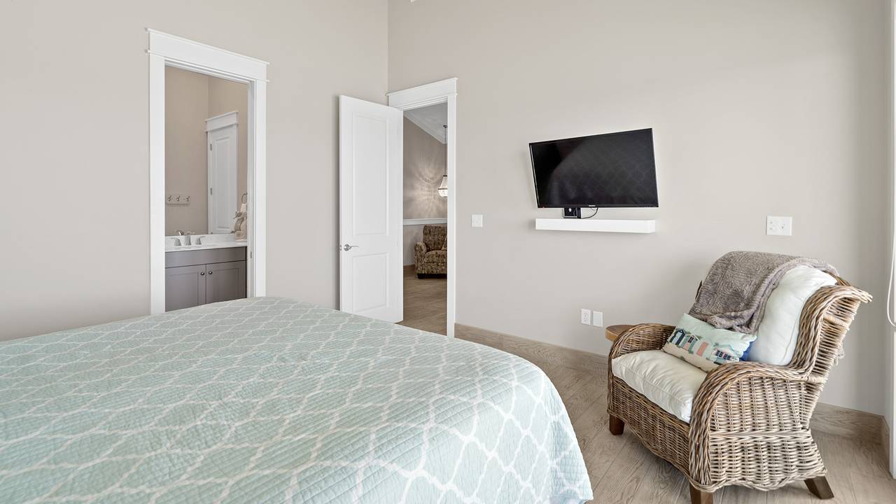 17491 Front Beach Road 17491 Front Beach Road