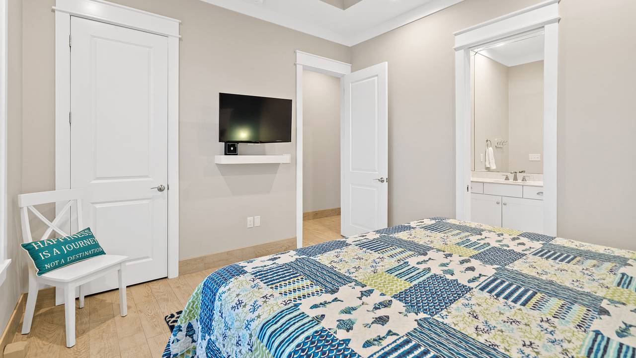 17491 Front Beach Road 17491 Front Beach Road