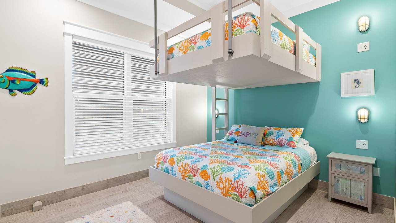 17491 Front Beach Road 17491 Front Beach Road