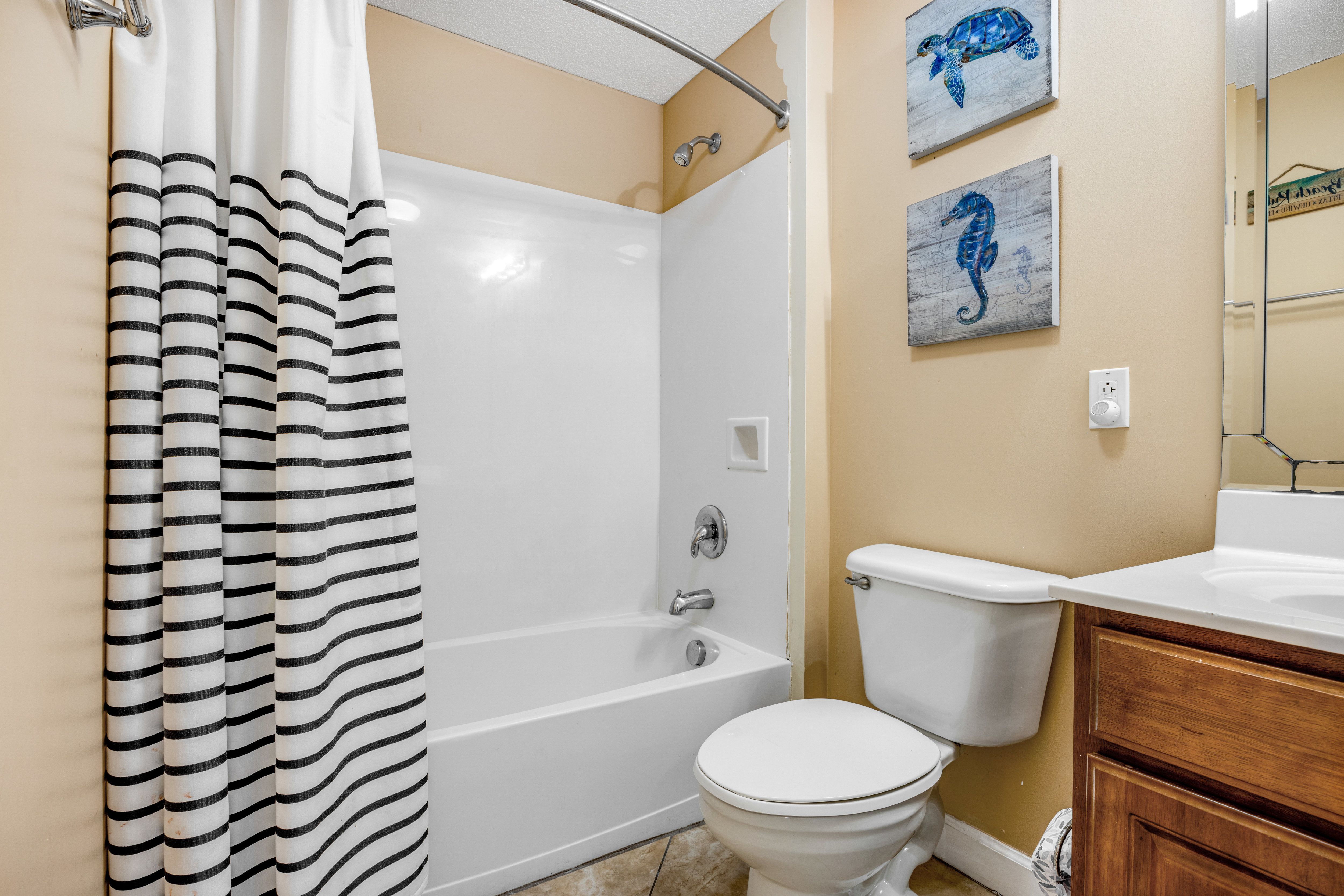 Seychelles 601 Bathroom