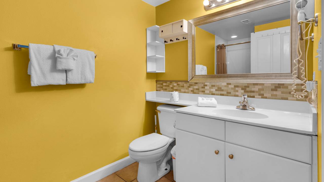 Shores of Panama 1125 Guest Bathroom Shores of Panama 1125 Guest Bathroom