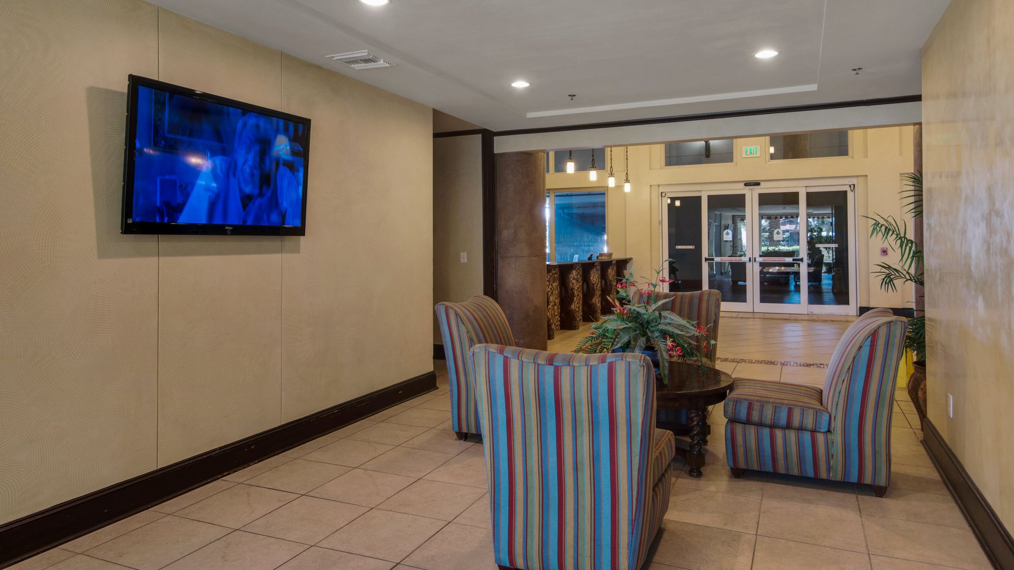 Shores of Panama Lounge Area