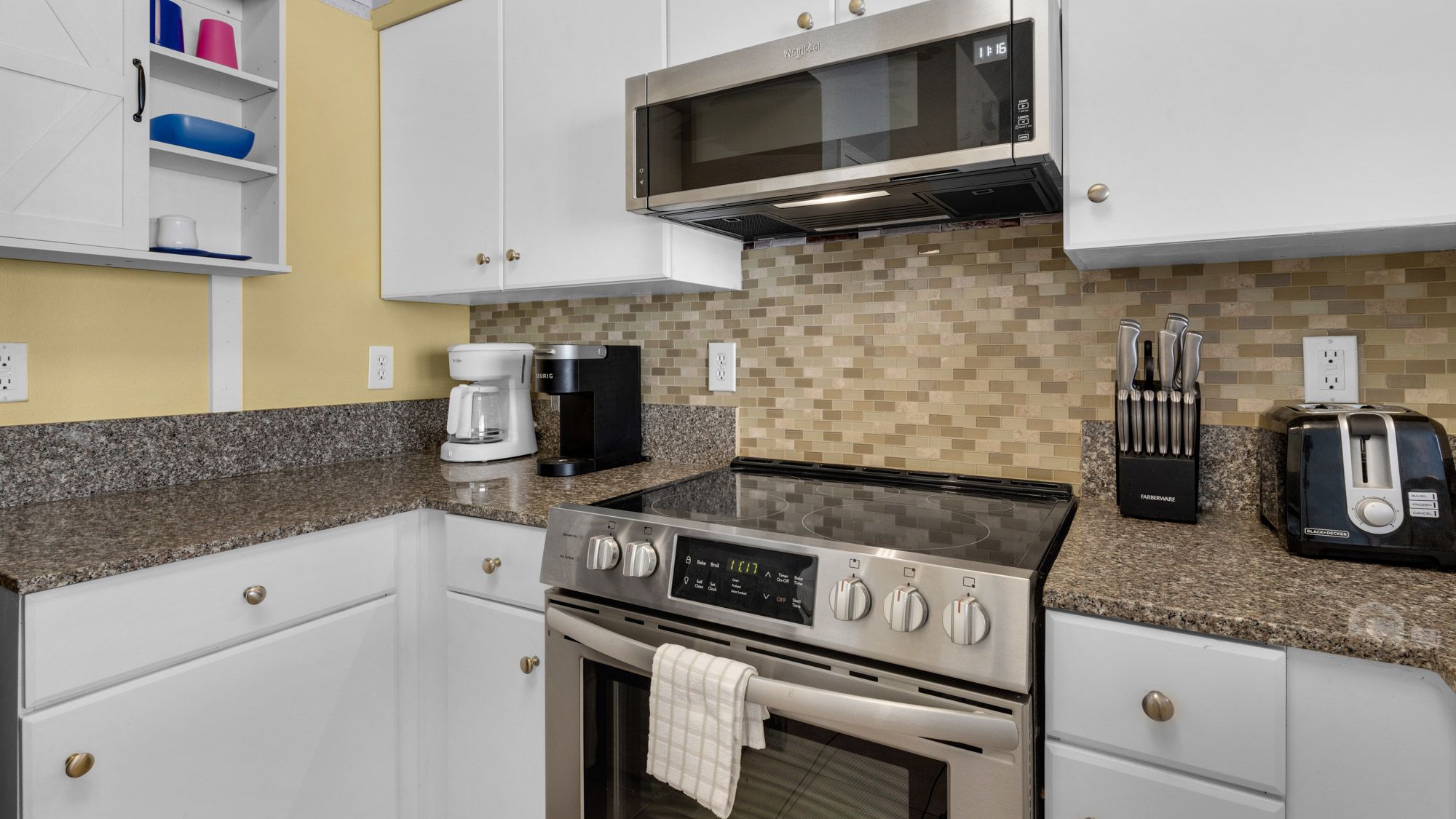 Shores of Panama 1125 Kitchen