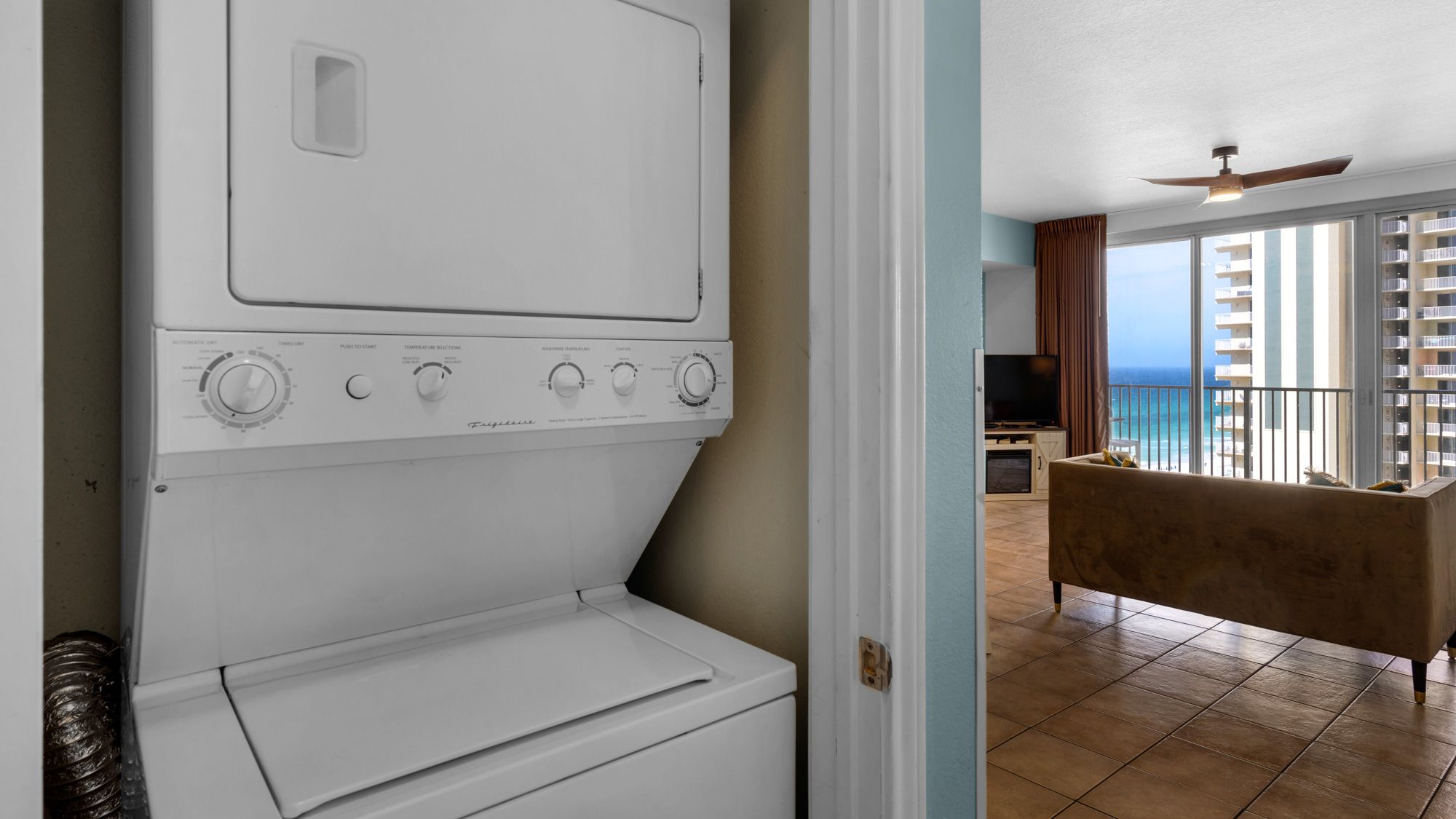 Shores of Panama 1125 Washer & Dryer