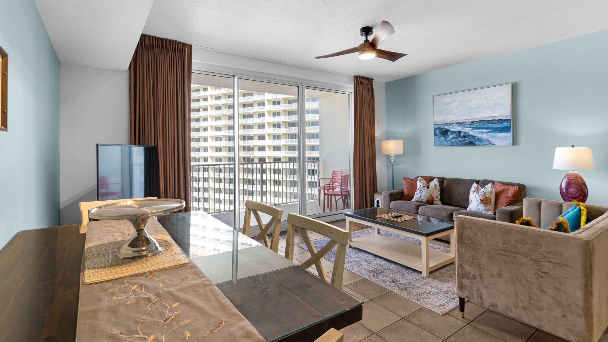 Shores of Panama 1125 Dinning and Living Area