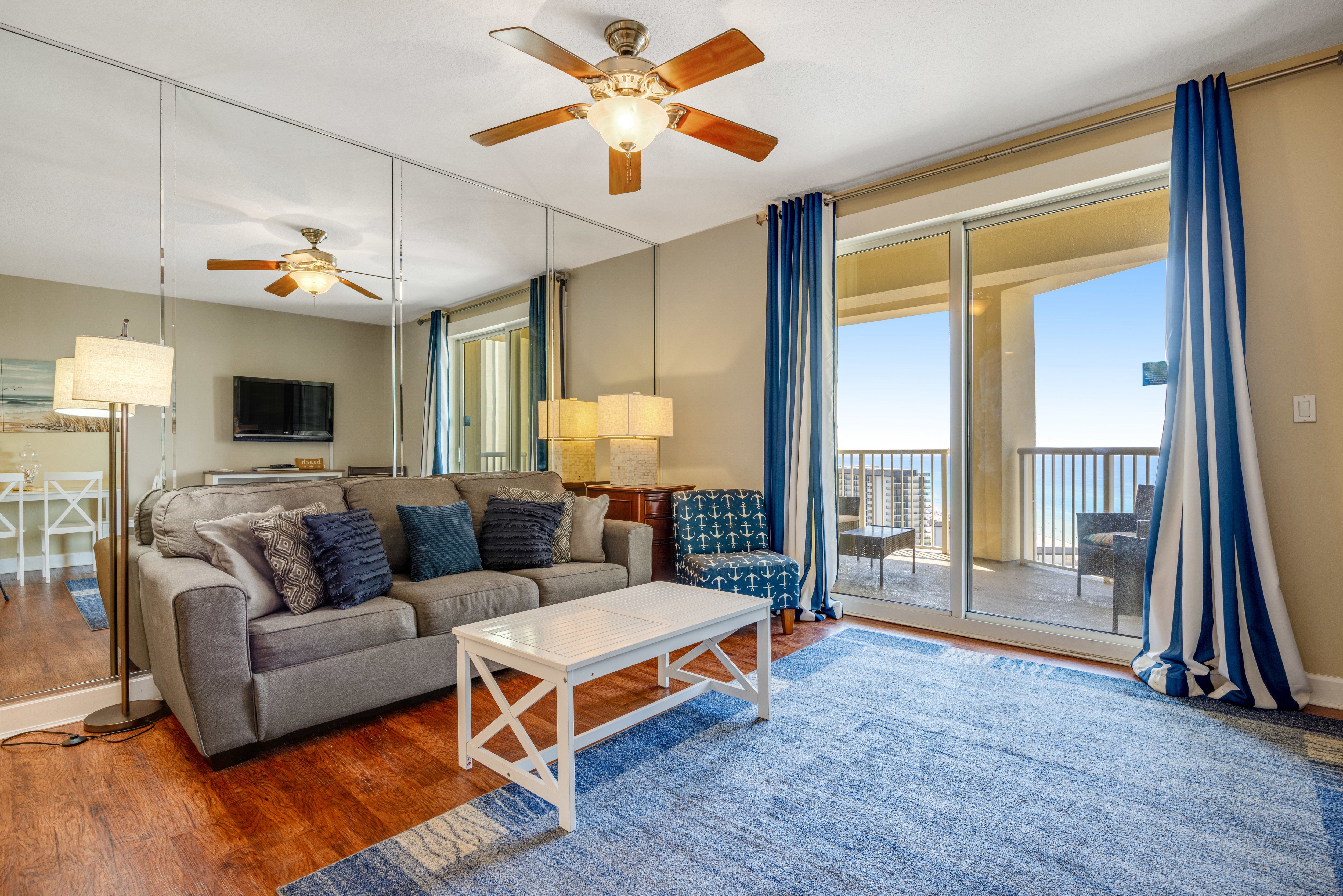 Grand Panama 2-1002 Living Area