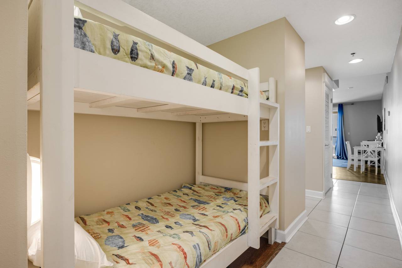 Grand Panama 2-1002 Bunk Beds Grand Panama 2-1002 Bunk Beds