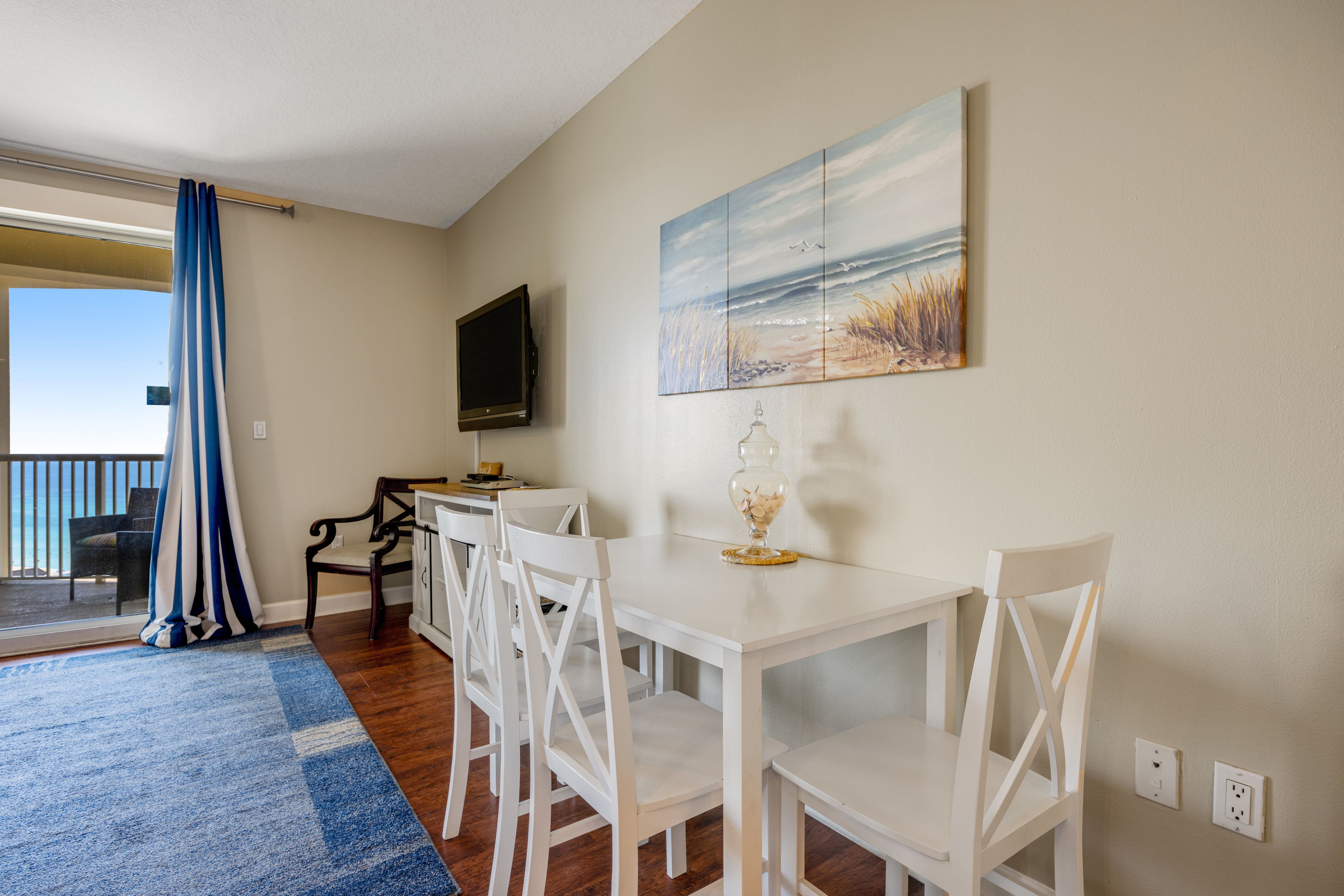 Grand Panama 2-1002 Dining Table