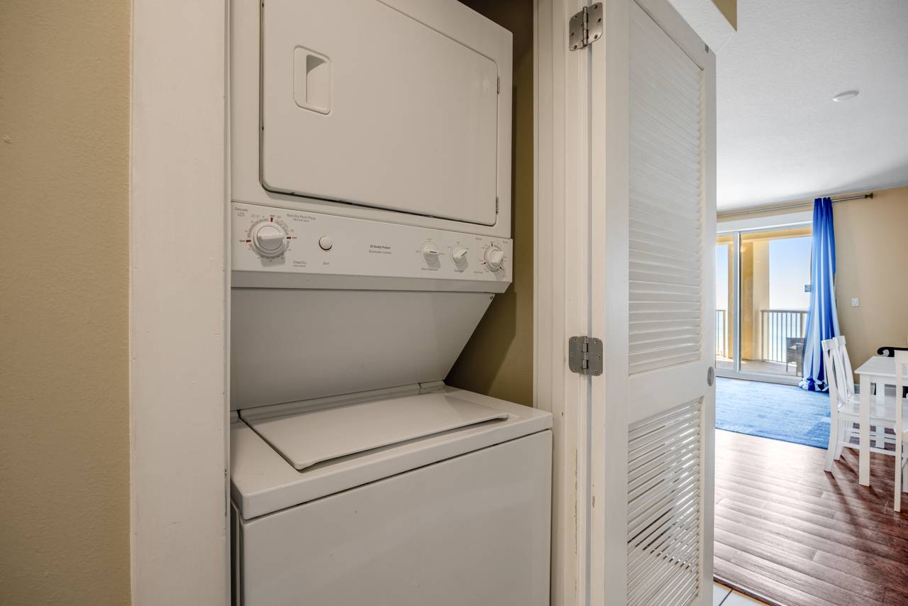 Grand Panama 2-1002 Washer and Dryer Grand Panama 2-1002 Washer and Dryer