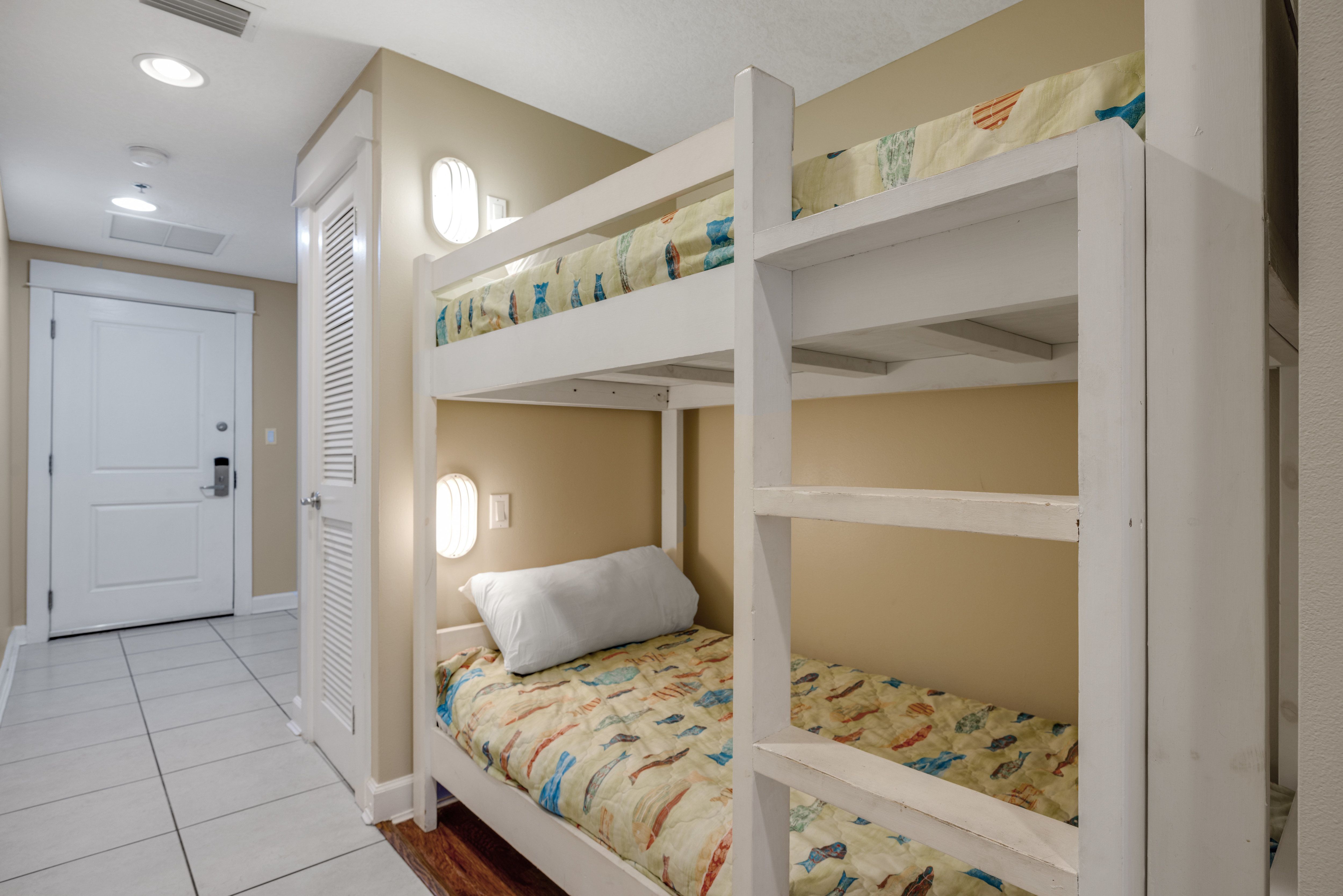 Grand Panama 2-1002 Bunk Beds