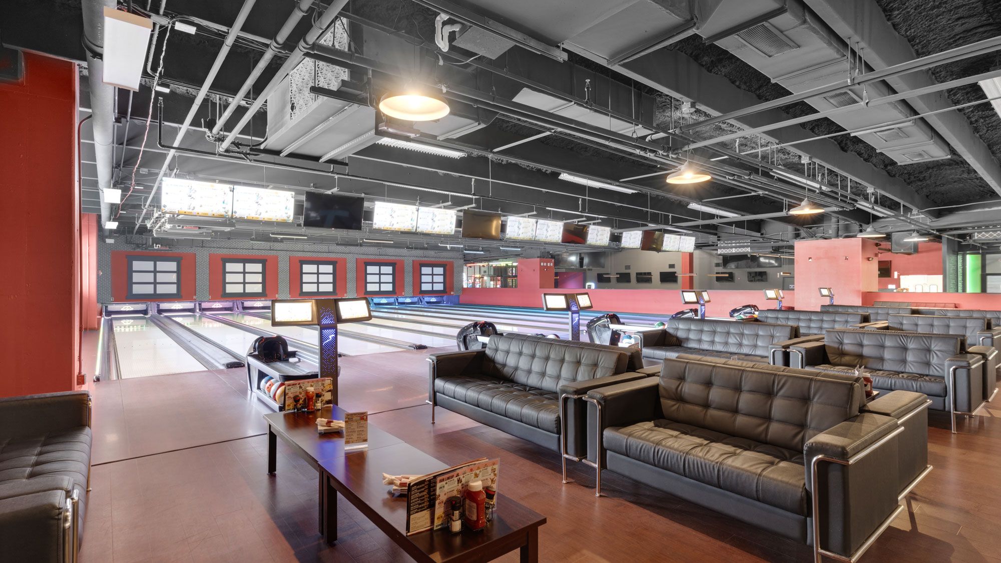 Laketown Wharf Grounds and Amenities