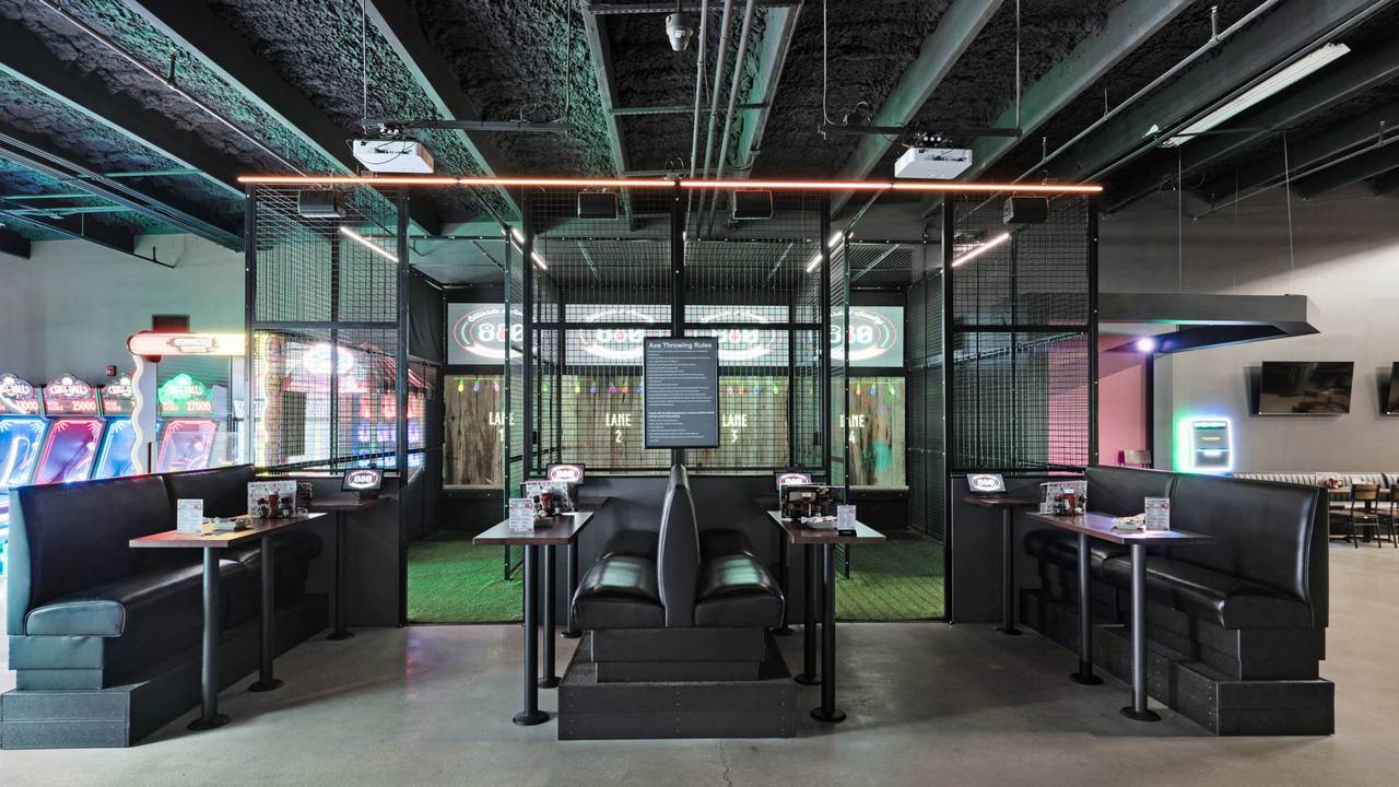 Laketown Wharf Grounds and Amenities Laketown Wharf Grounds and Amenities