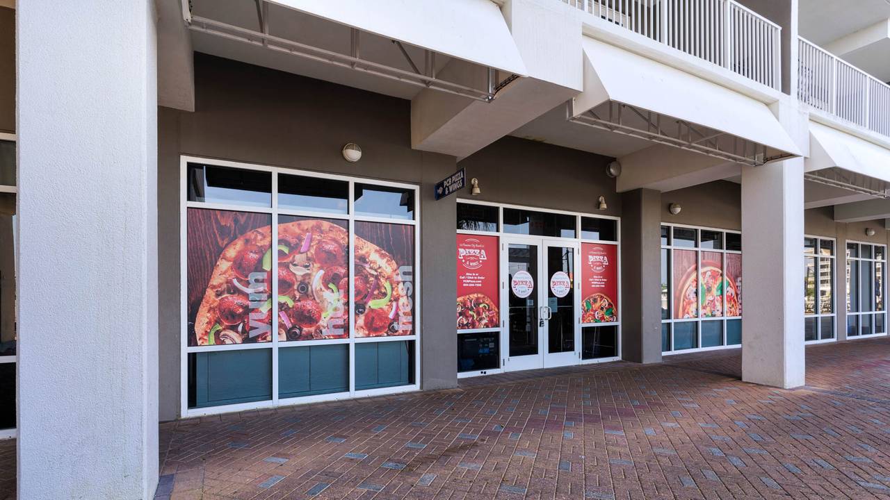 Laketown Wharf Grounds and Amenities Laketown Wharf Grounds and Amenities