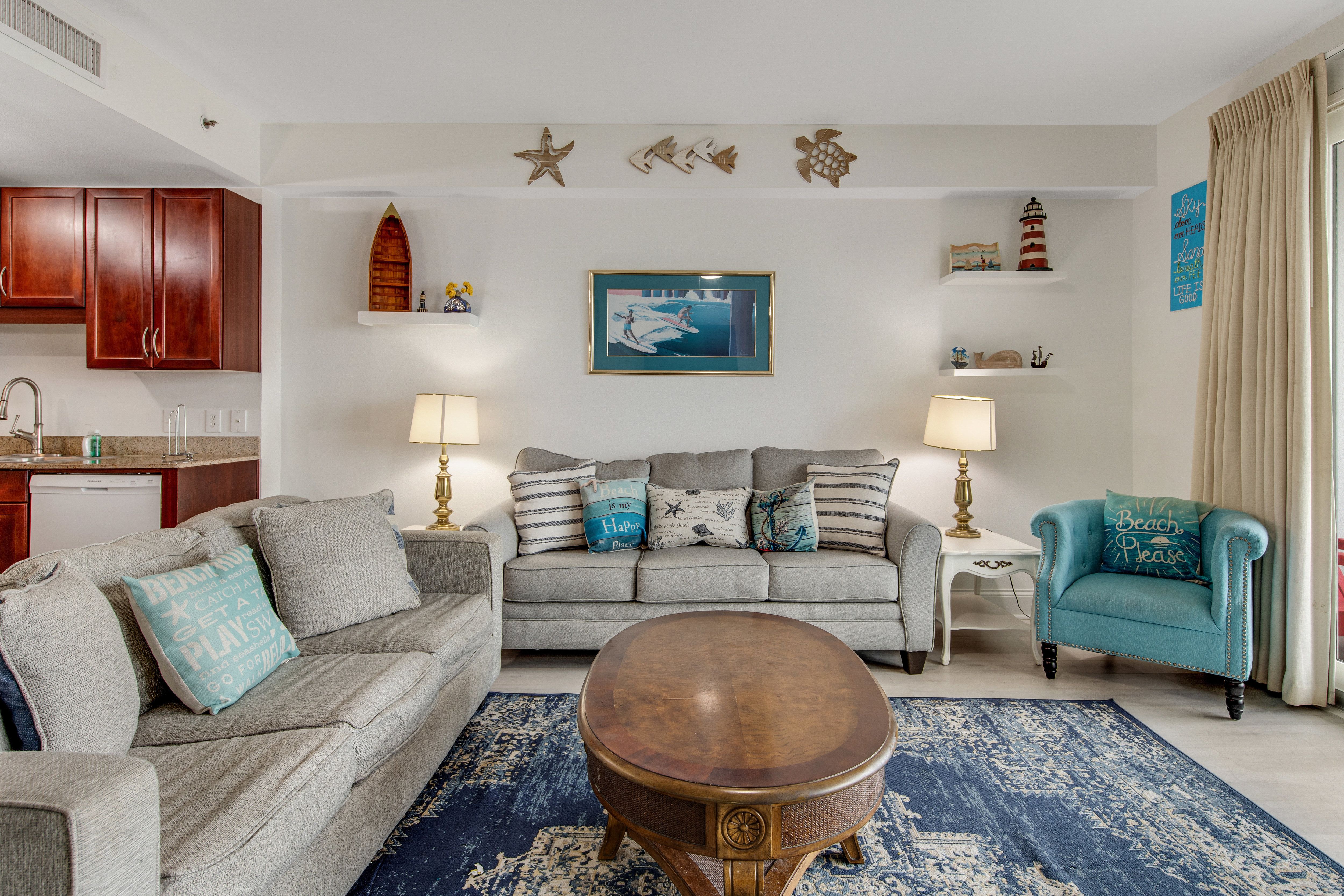 Laketown Wharf 1816 Living Area