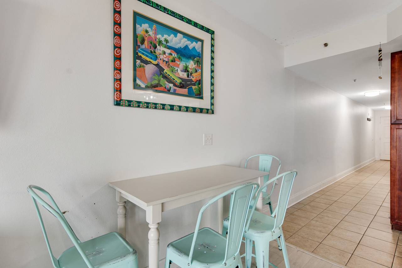 Laketown Wharf 1816 Dining Table Laketown Wharf 1816 Dining Table