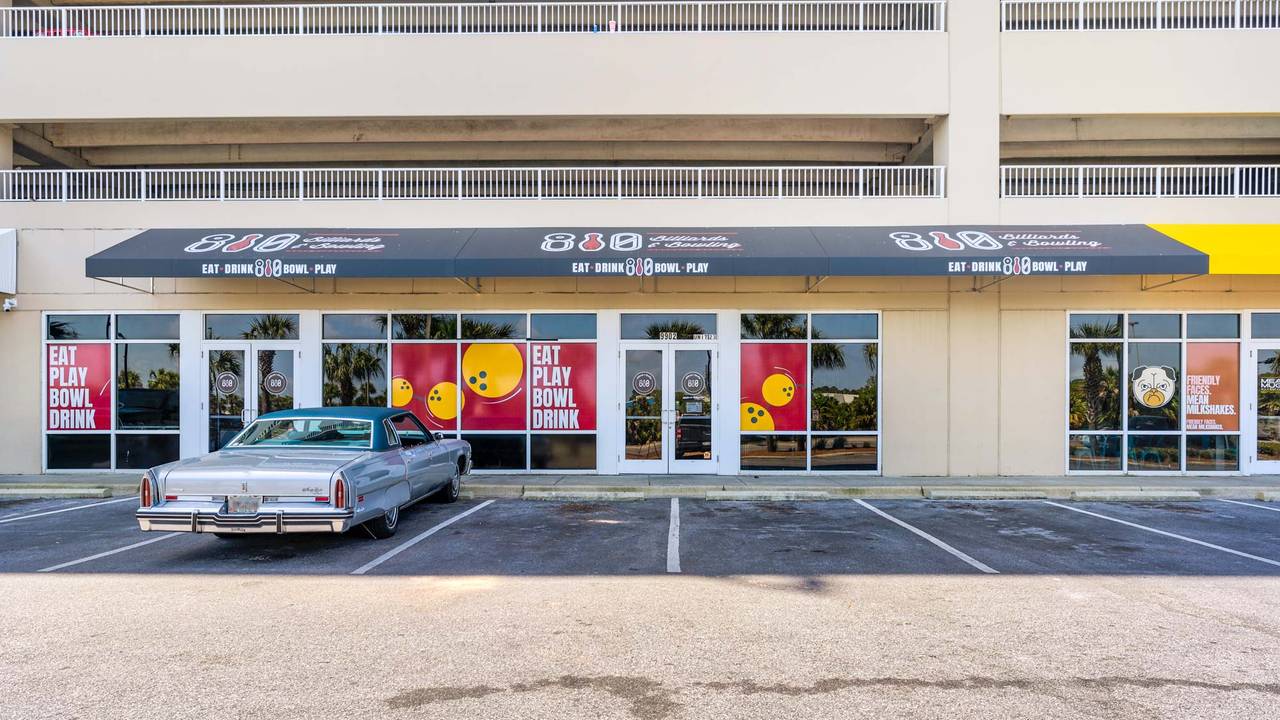 Laketown Wharf Grounds and Amenities Laketown Wharf Grounds and Amenities