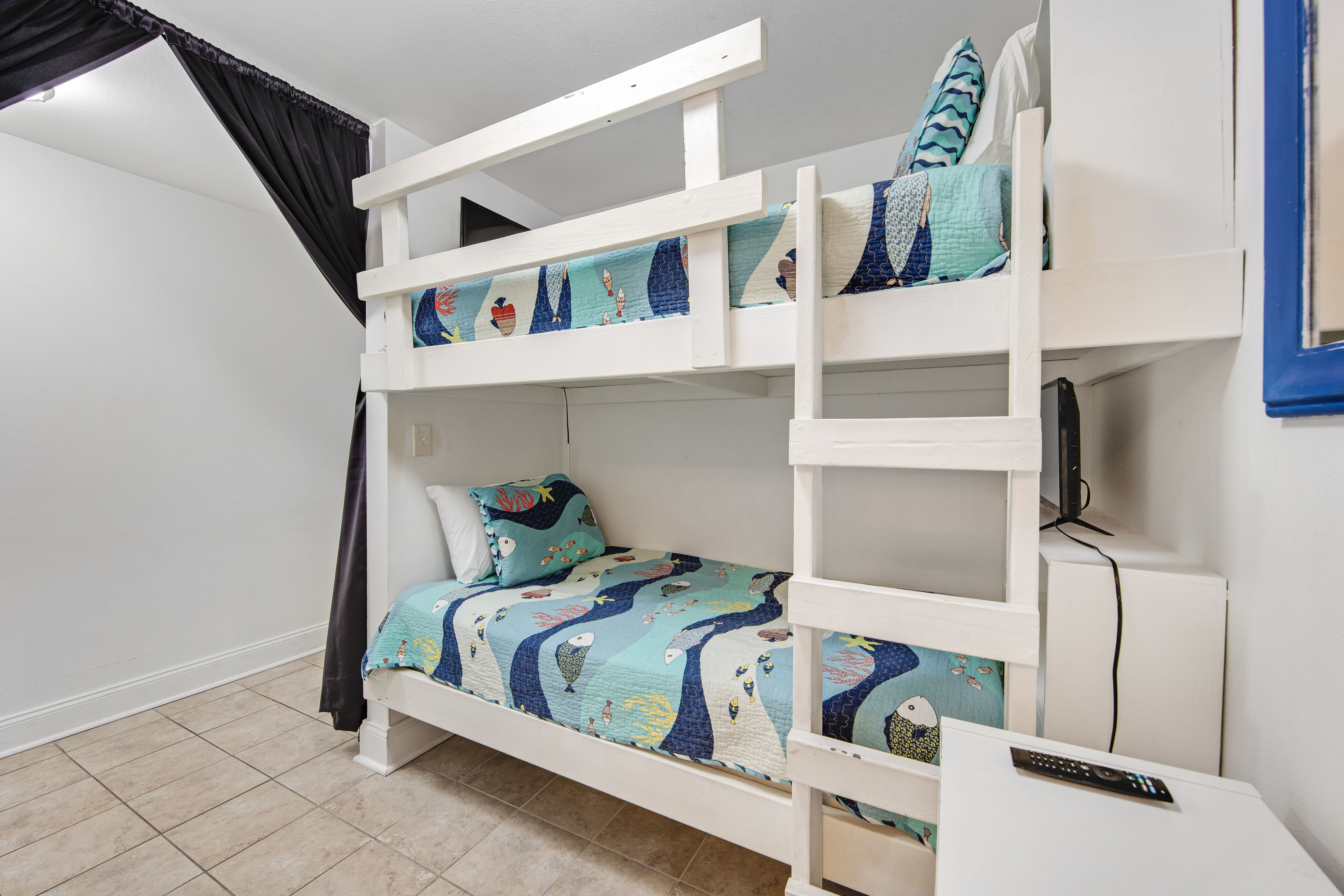 Laketown Wharf 1816 Bunk Beds