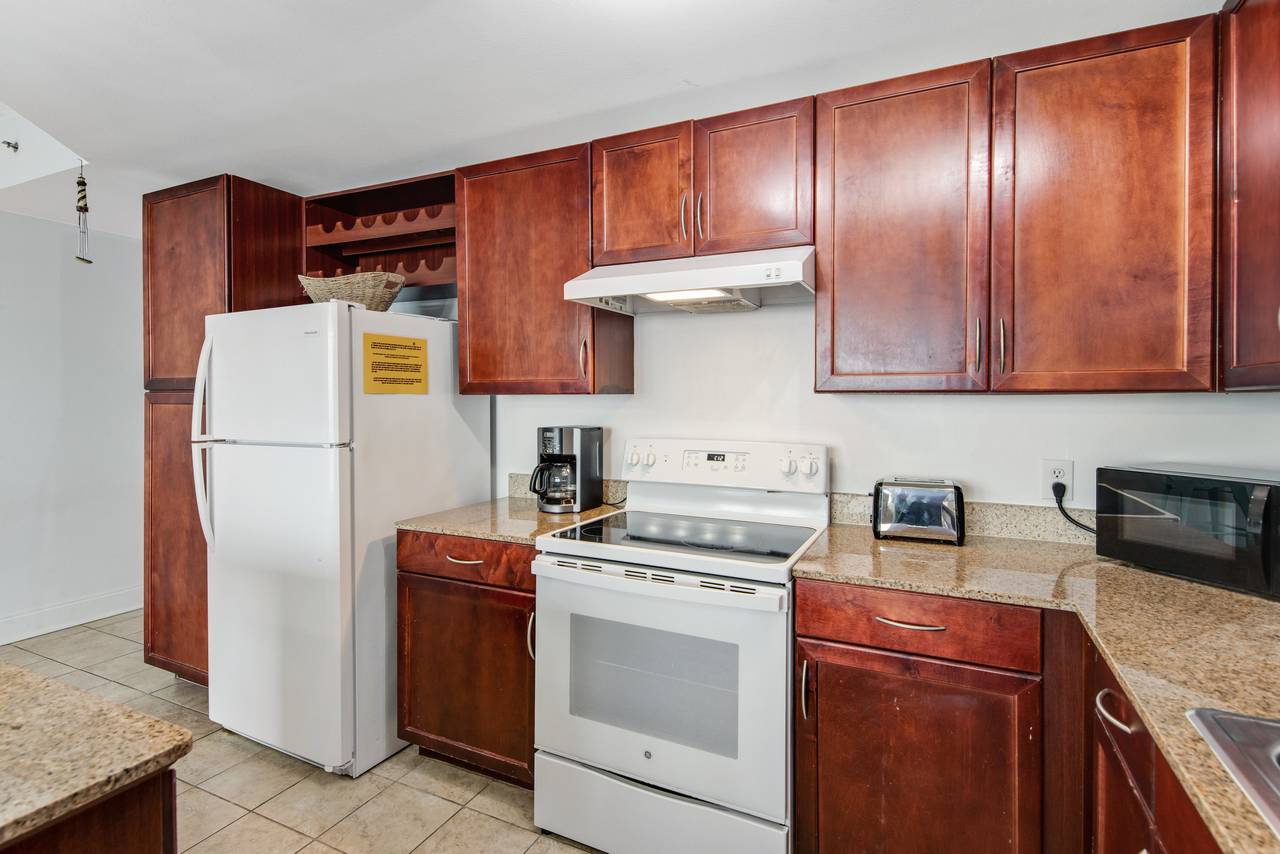 Laketown Wharf 1816 Kitchen Laketown Wharf 1816 Kitchen