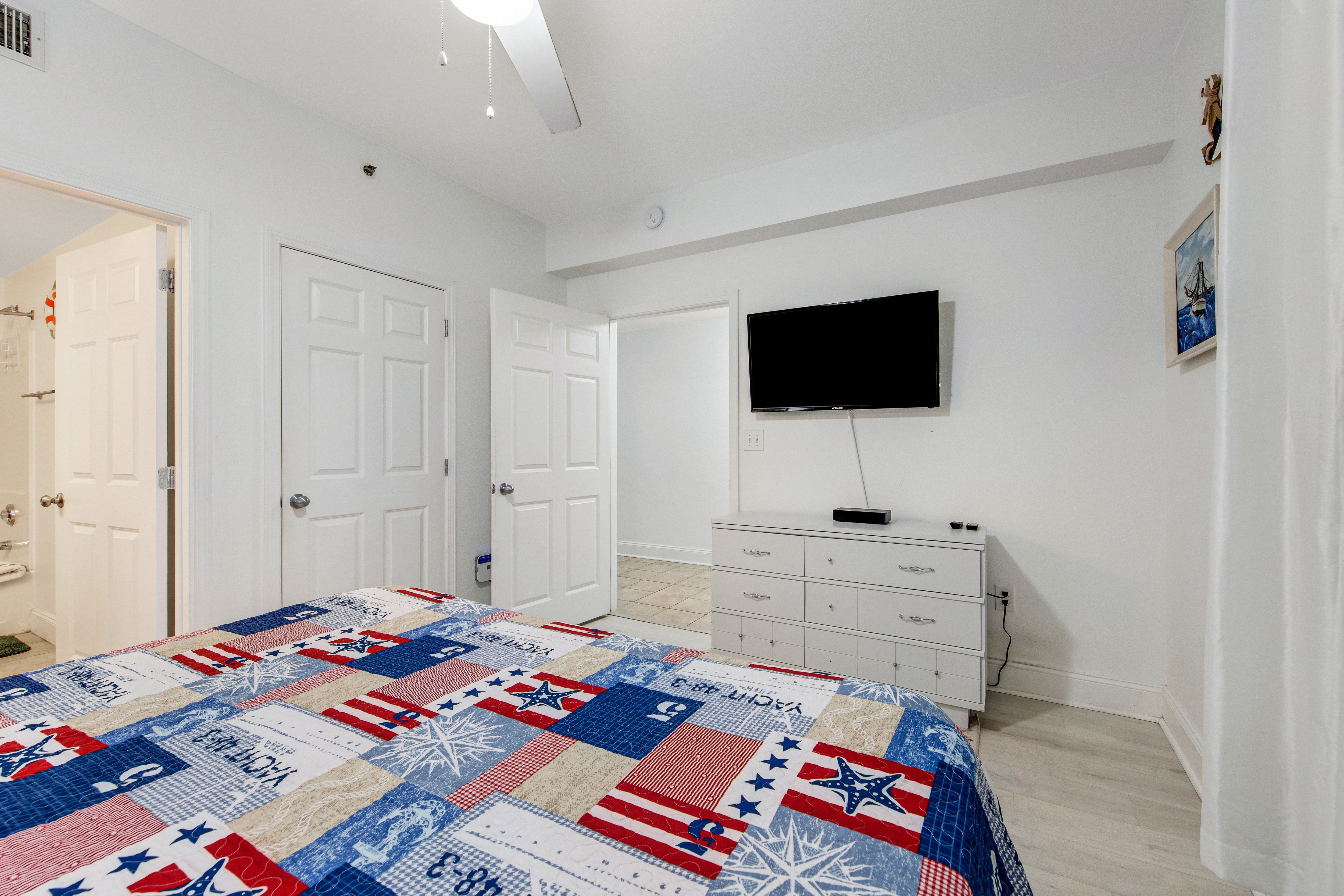 Laketown Wharf 1816 Bedroom