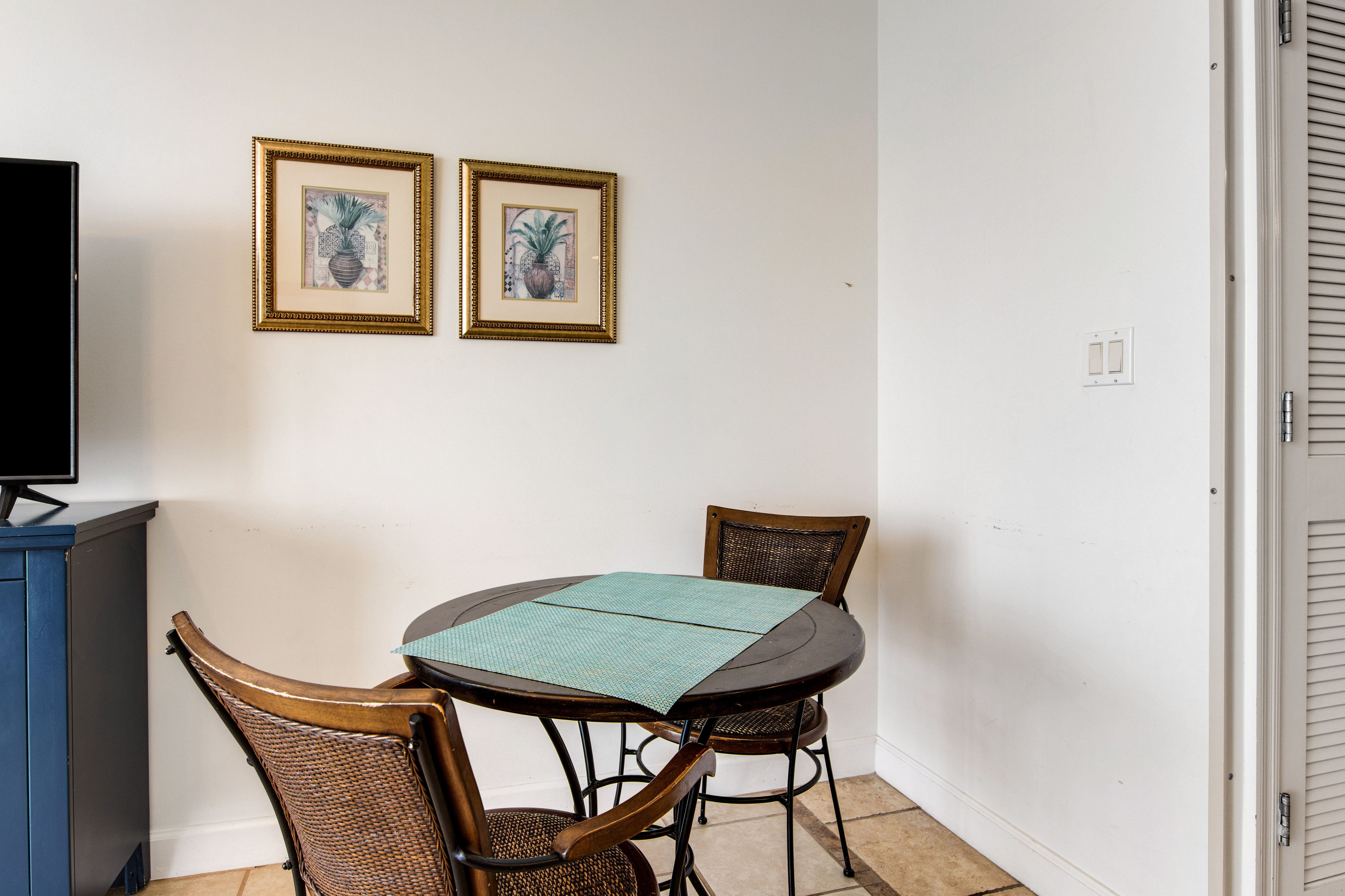 Boardwalk 1805 Dining Table