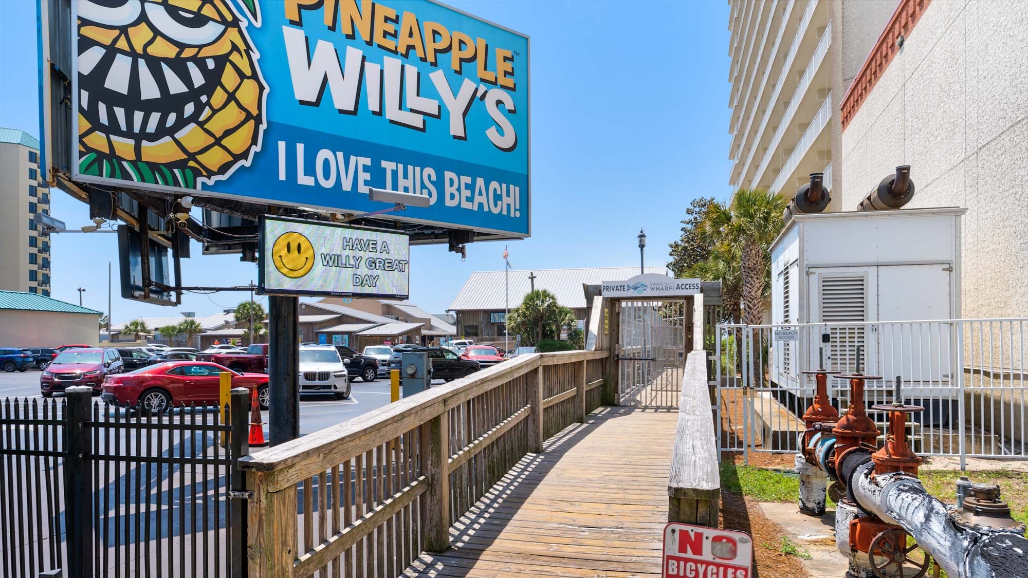 Laketown Wharf Grounds and Amenities