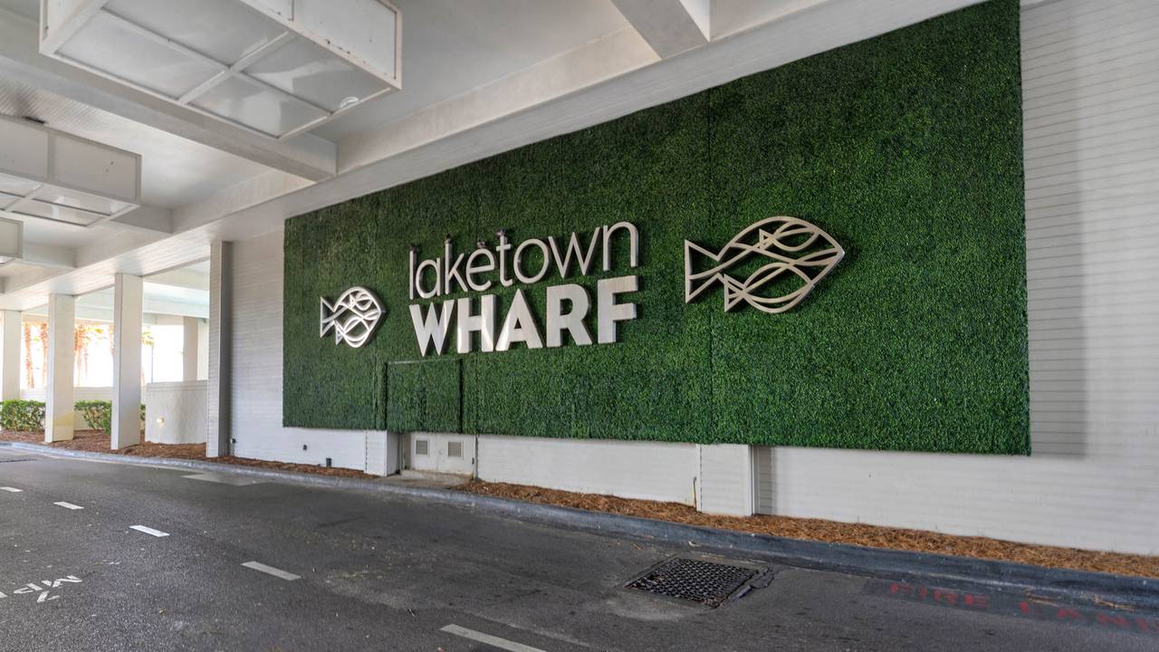 Laketown Wharf Grounds and Amenities Laketown Wharf Grounds and Amenities