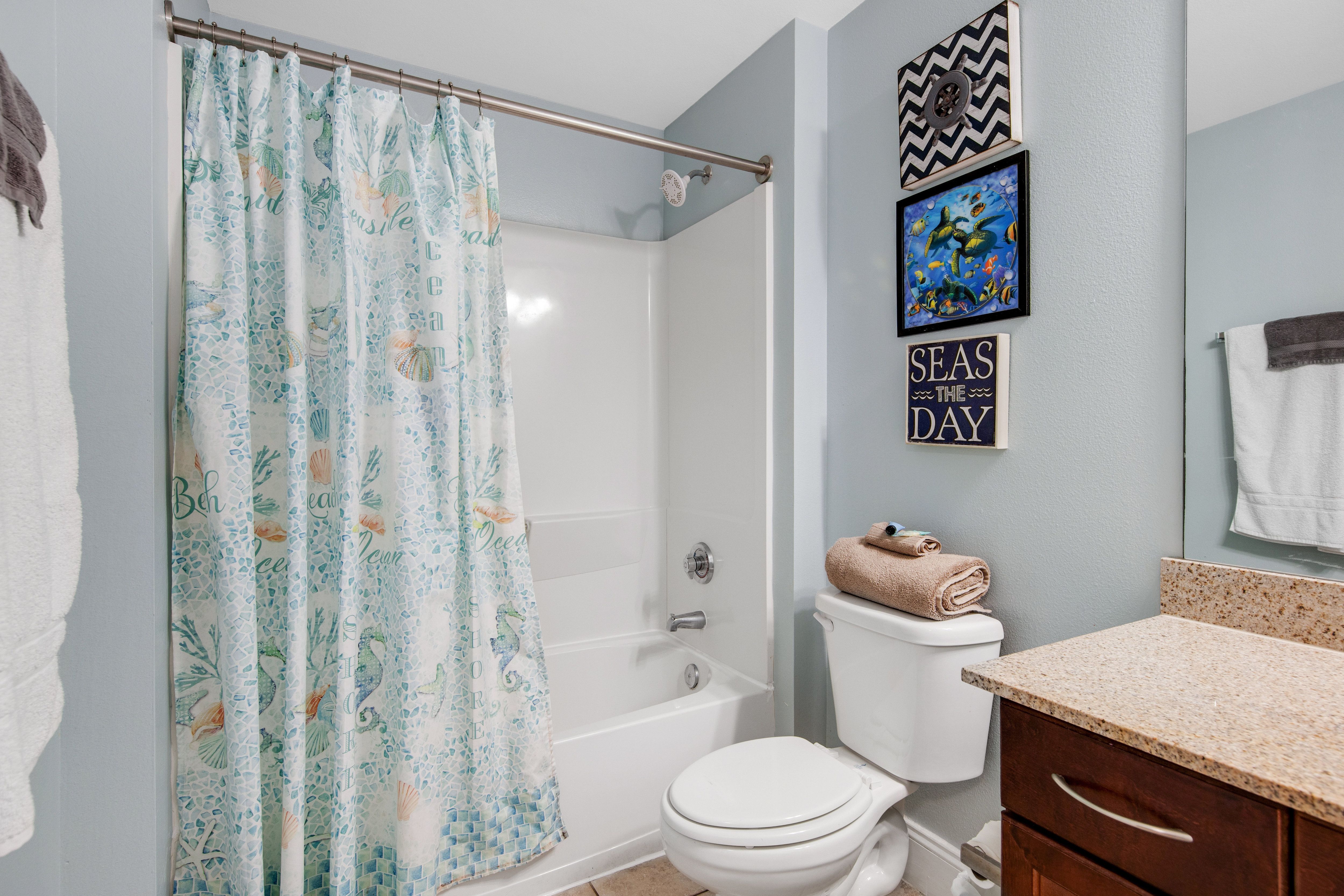 Laketown Wharf 1316 Bathroom