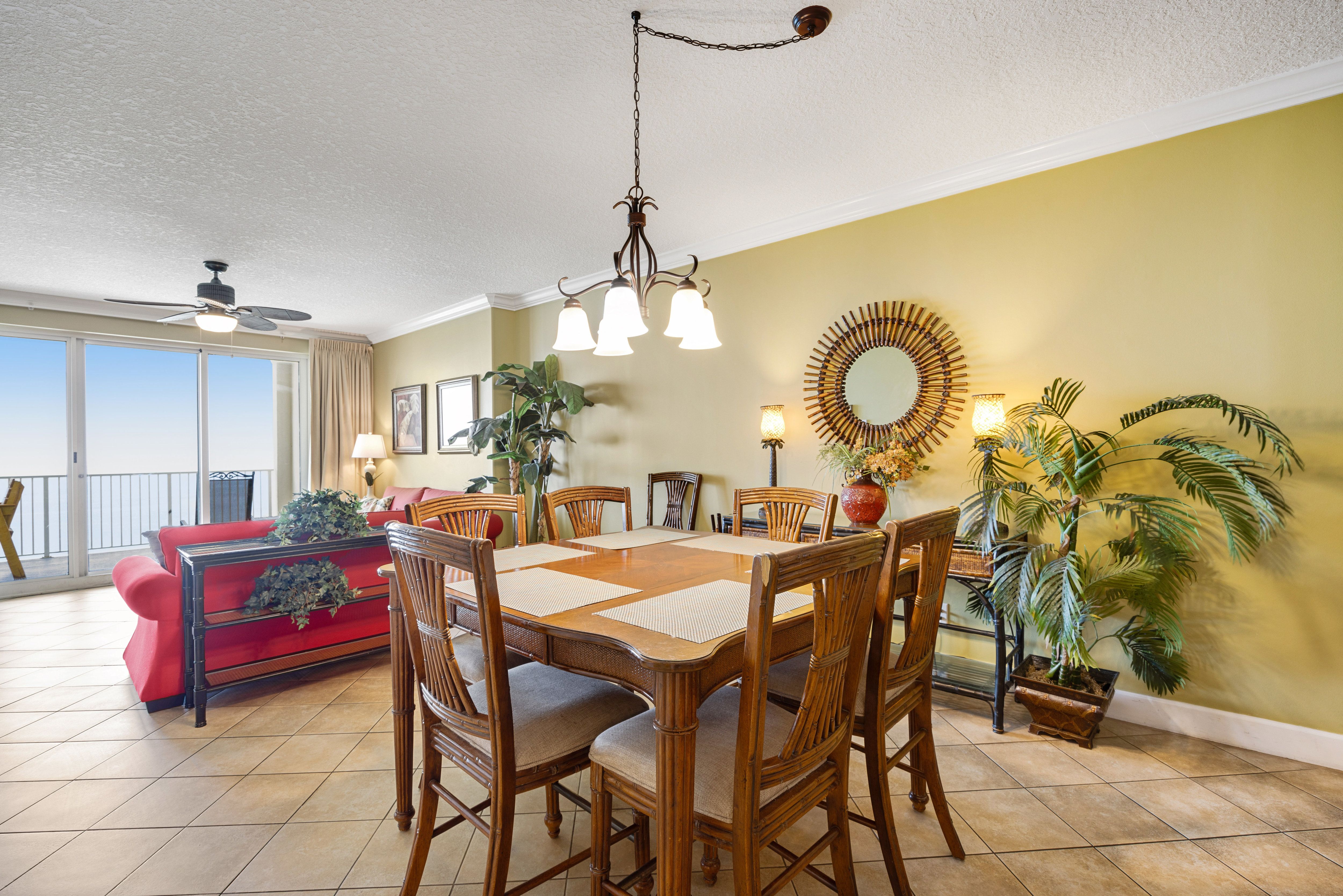 Ocean Reef 1709 Dining Table and Living Area with Gulf Views