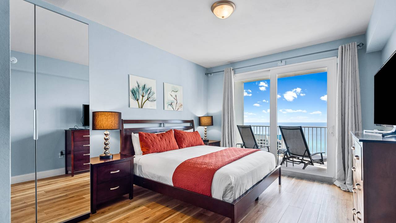 Laketown Wharf 1527 Laketown Wharf 1527