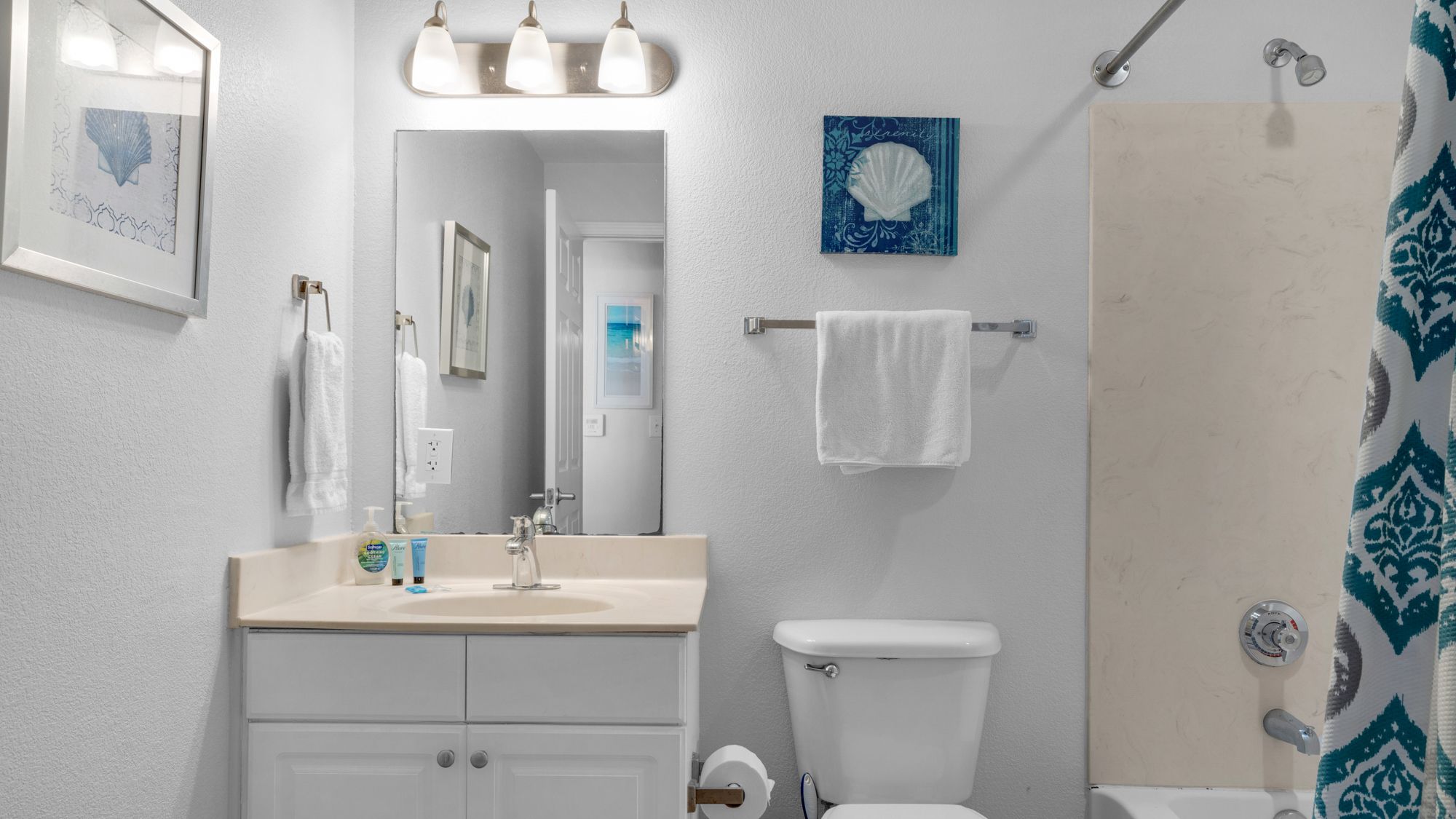 Tidewater 2315 Bathroom