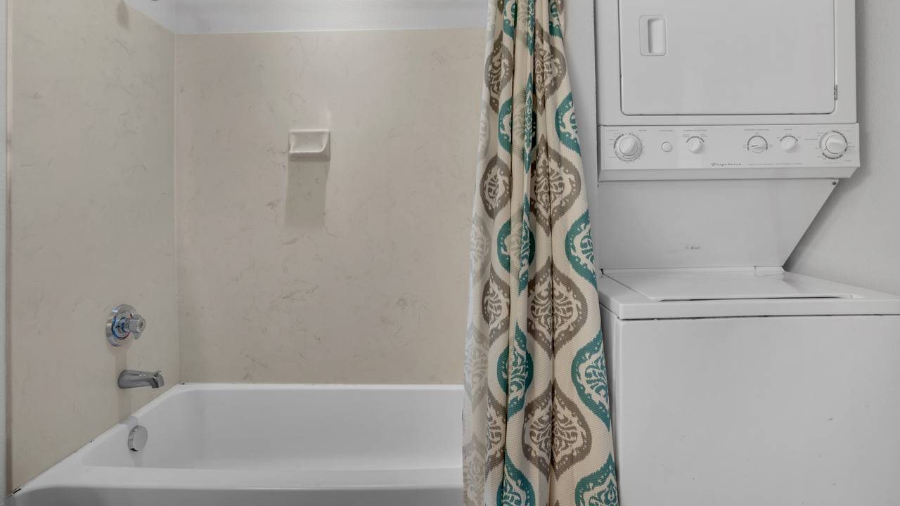 Tidewater 2315 Bathroom and Washer and Dryer Tidewater 2315 Bathroom and Washer and Dryer