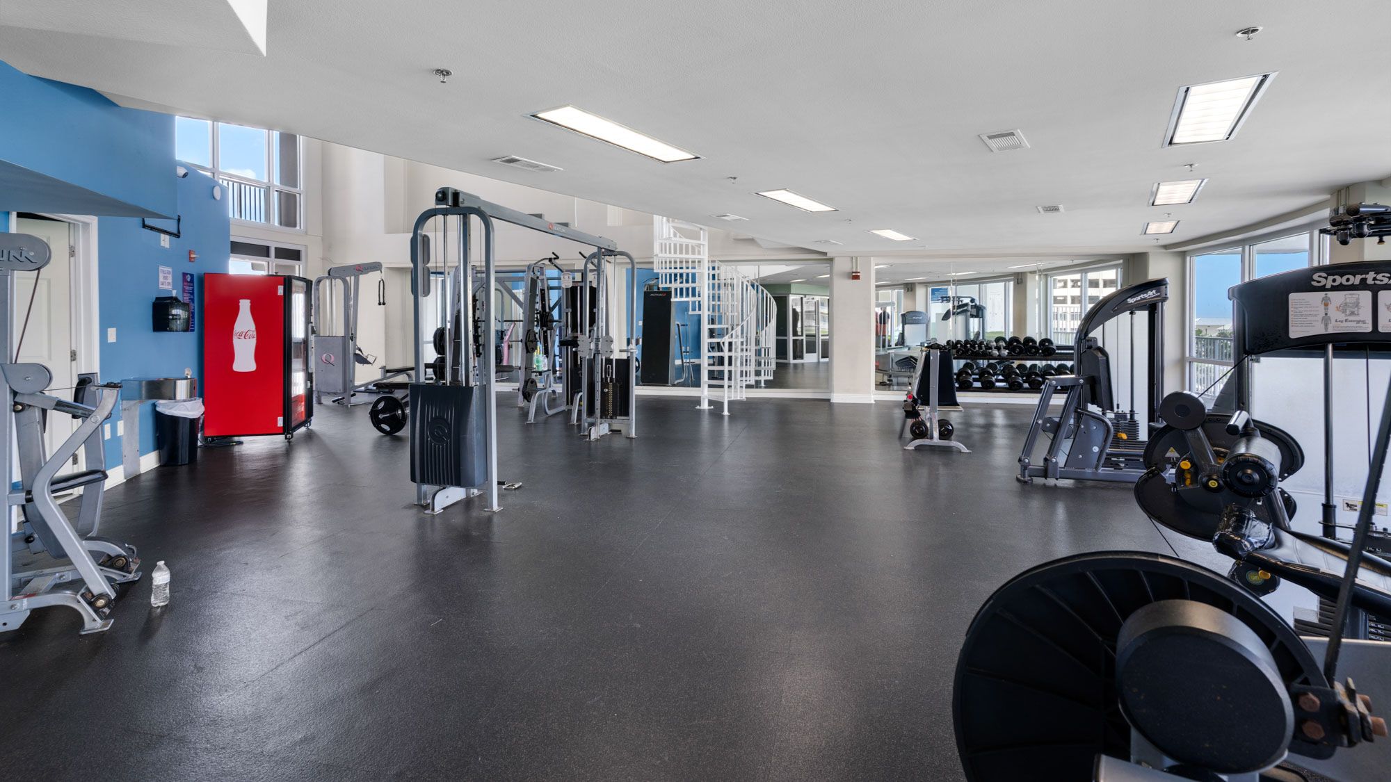 Laketown Wharf Grounds and Amenities