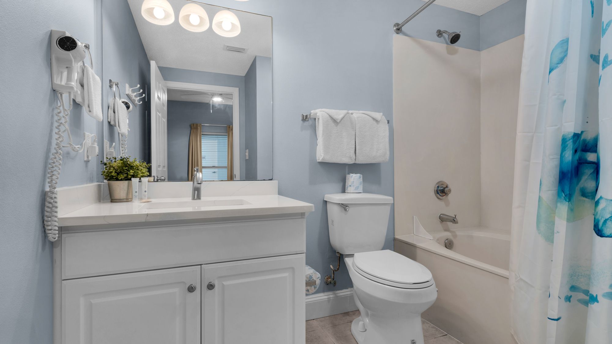 Majestic Tower 1-1606 Bathroom