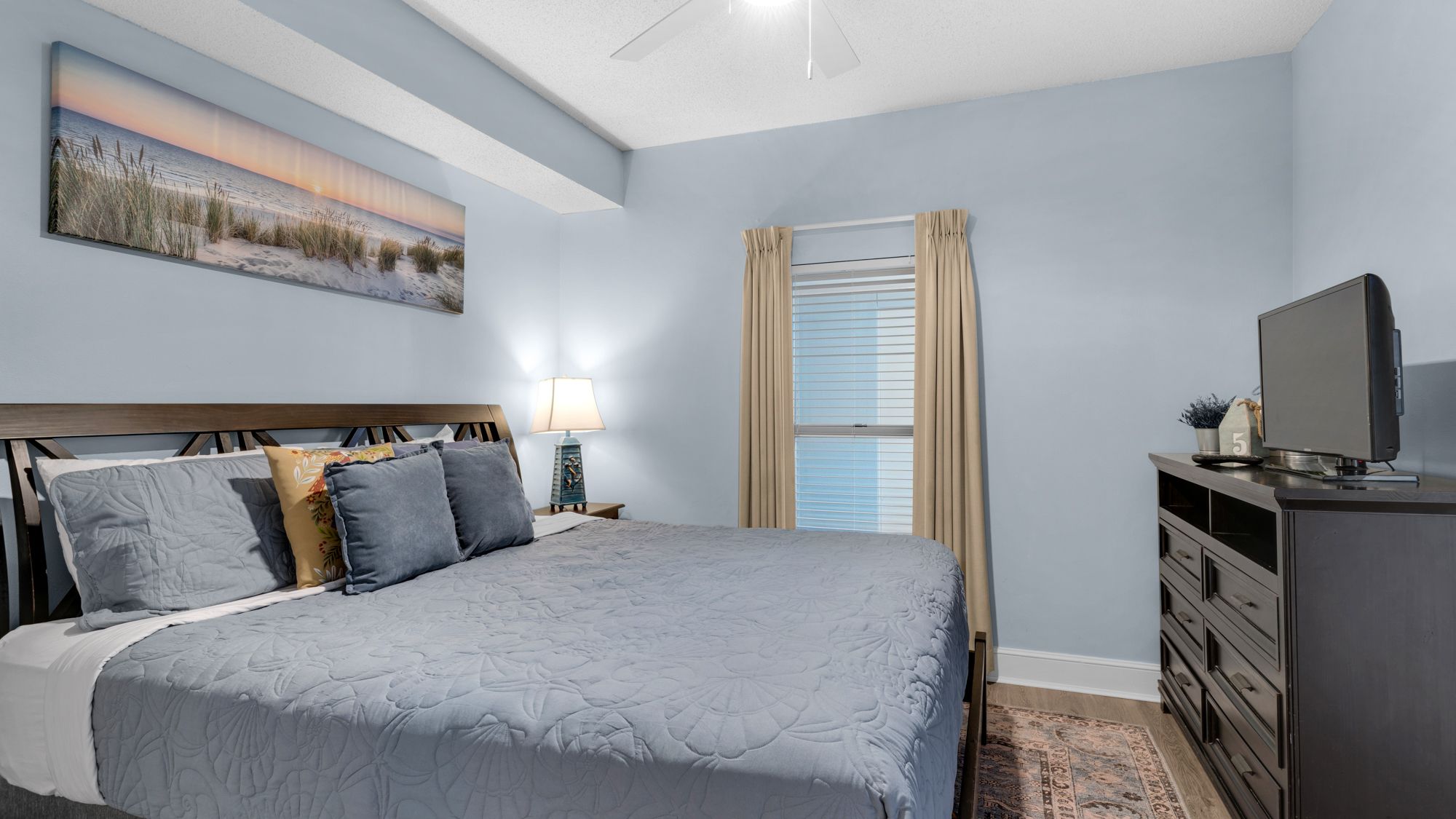 Majestic Tower 1-1606 Bedroom