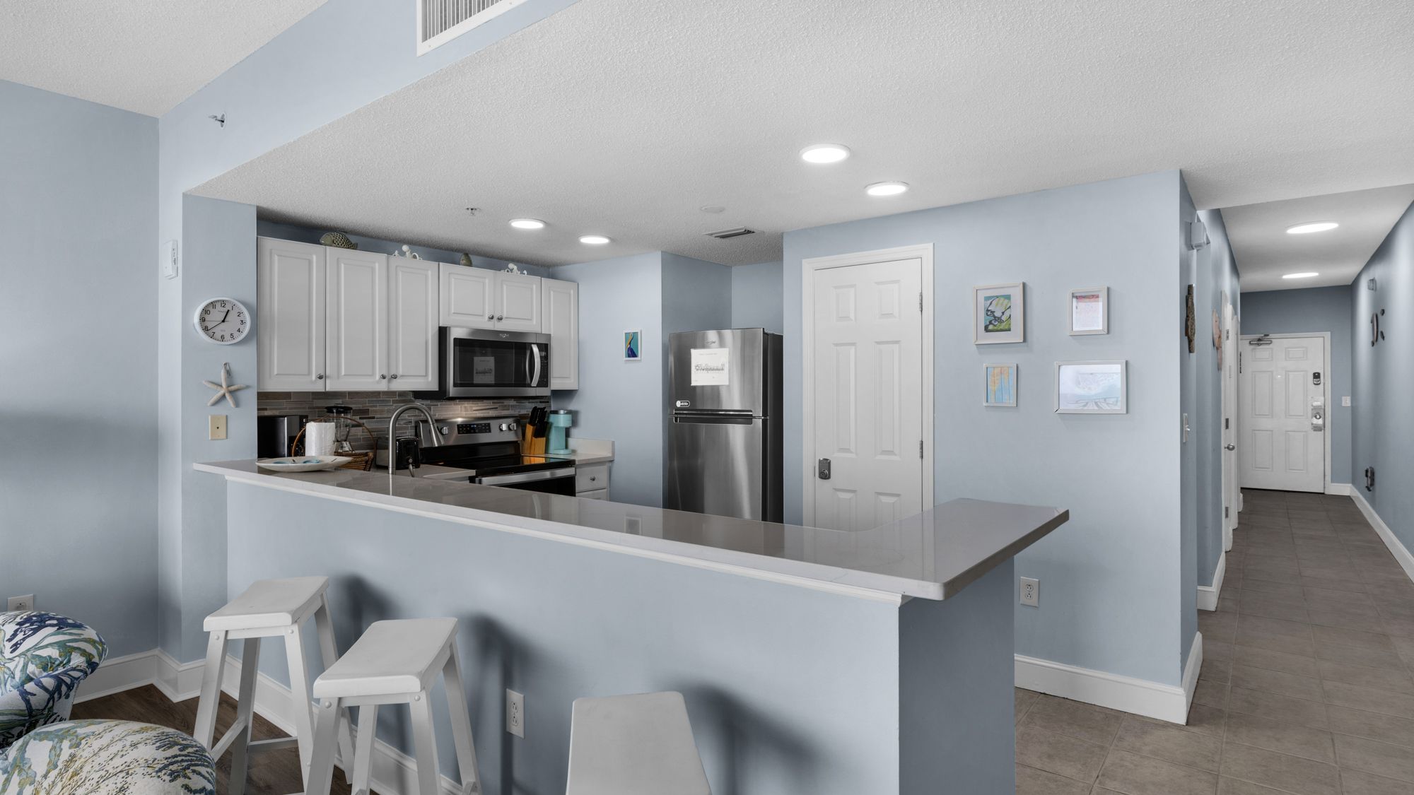 Majestic Tower 1-1606 Living area