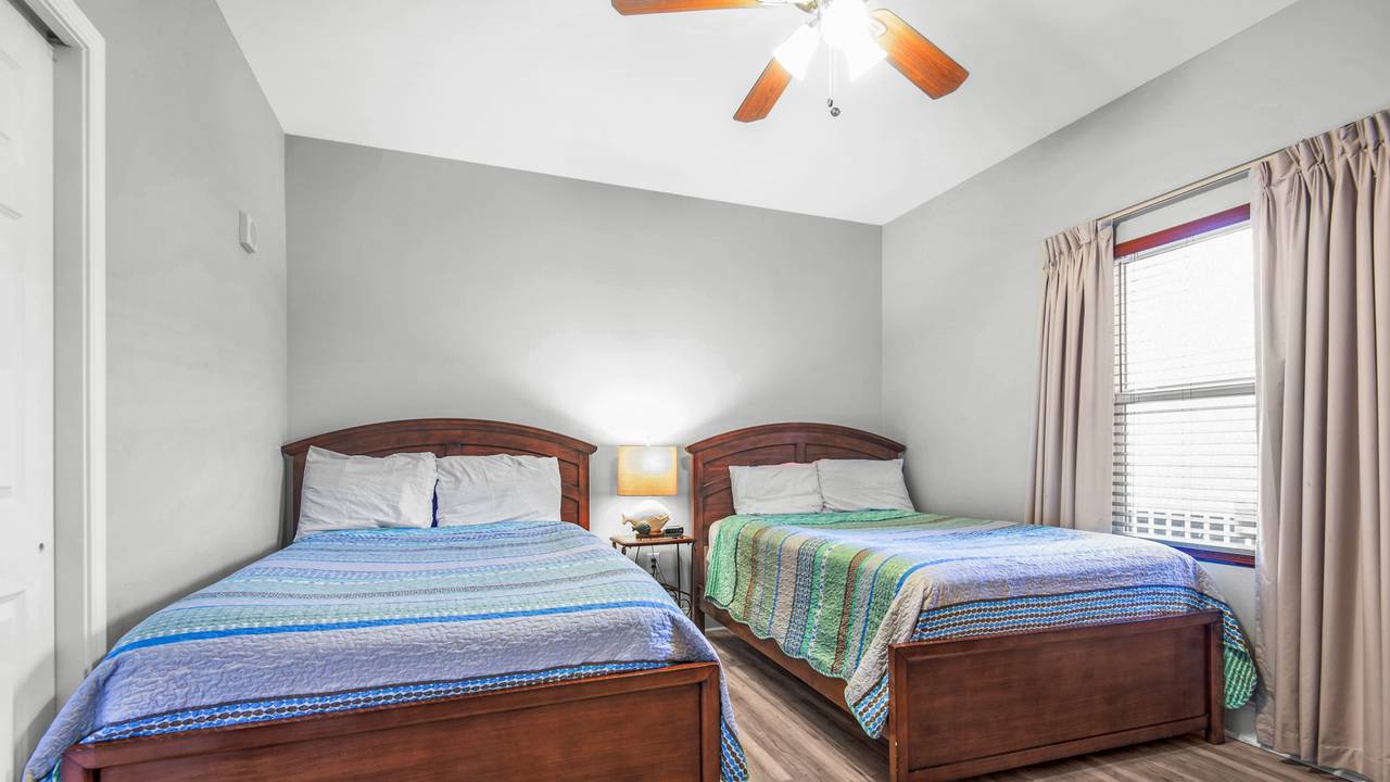 LTW933 Bedroom LTW933 Bedroom