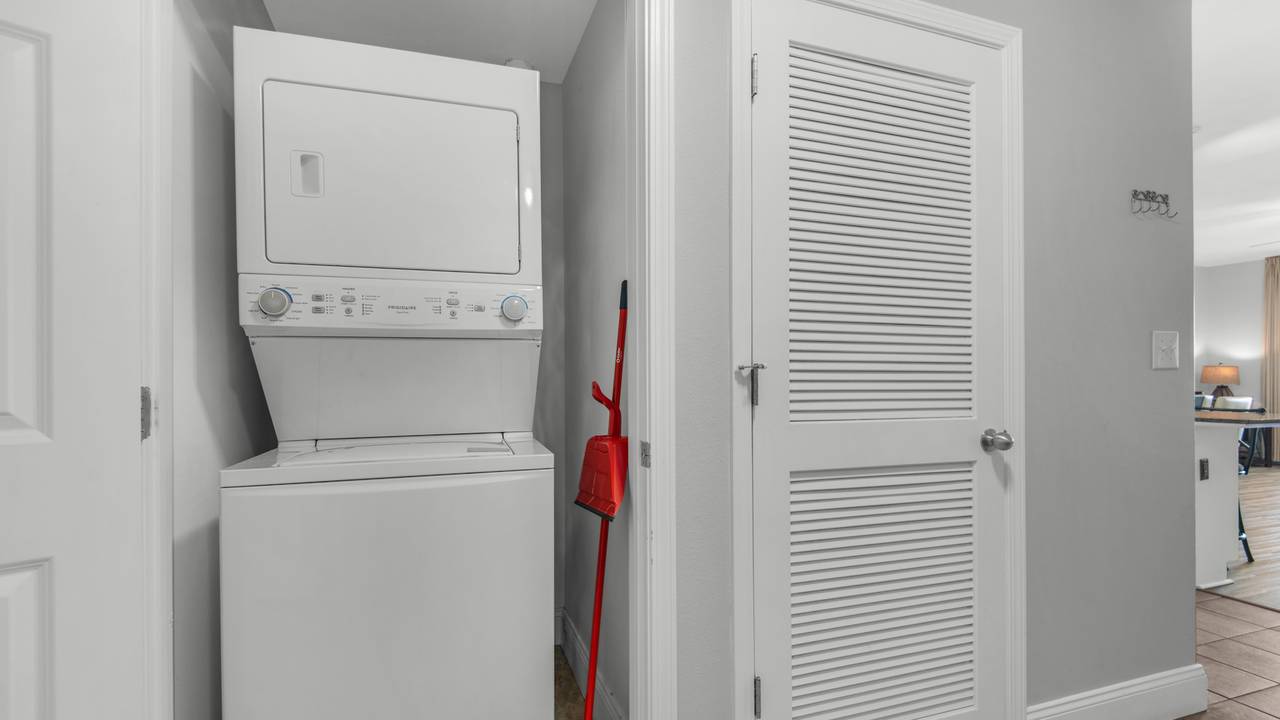 LTW933 Washer and Dryer LTW933 Washer and Dryer