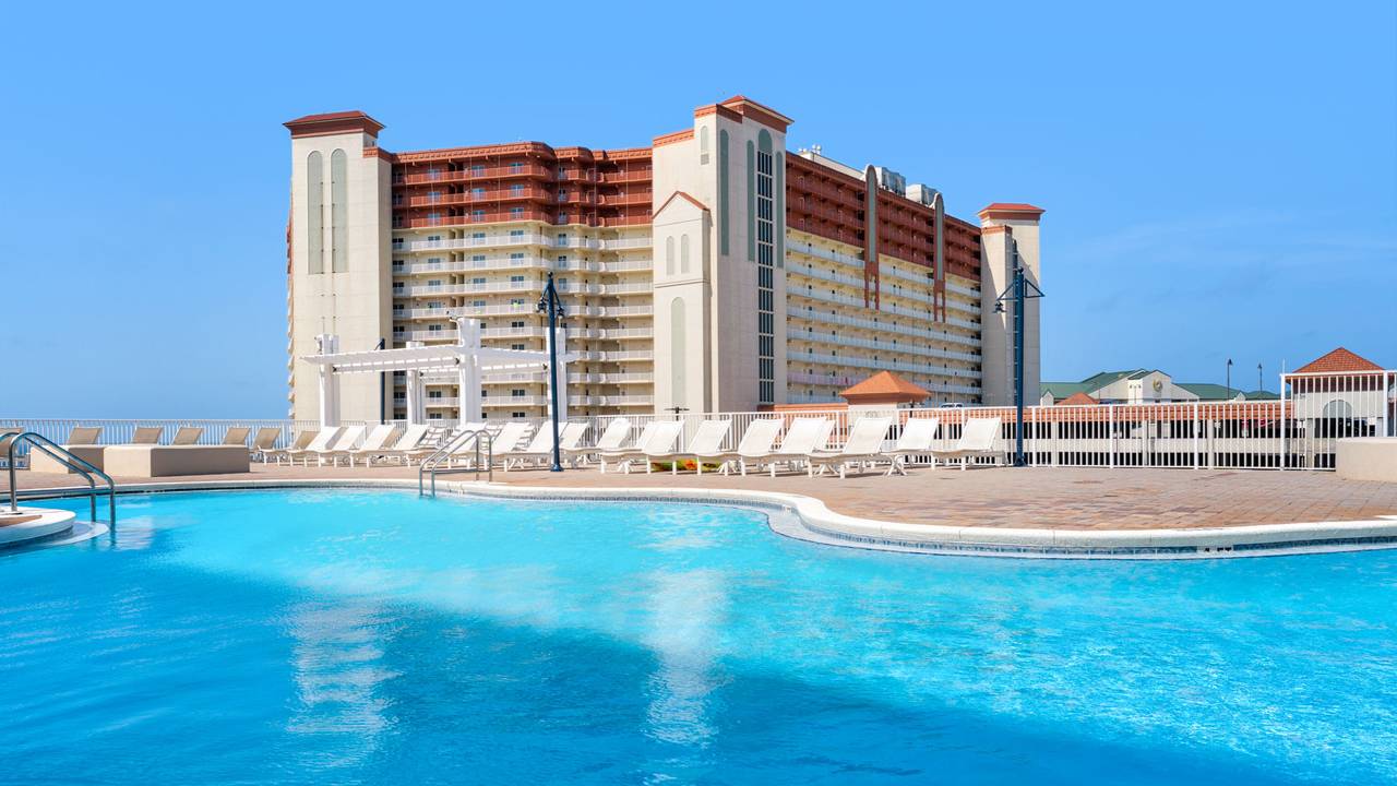 Laketown Wharf Grounds pool Laketown Wharf Grounds pool